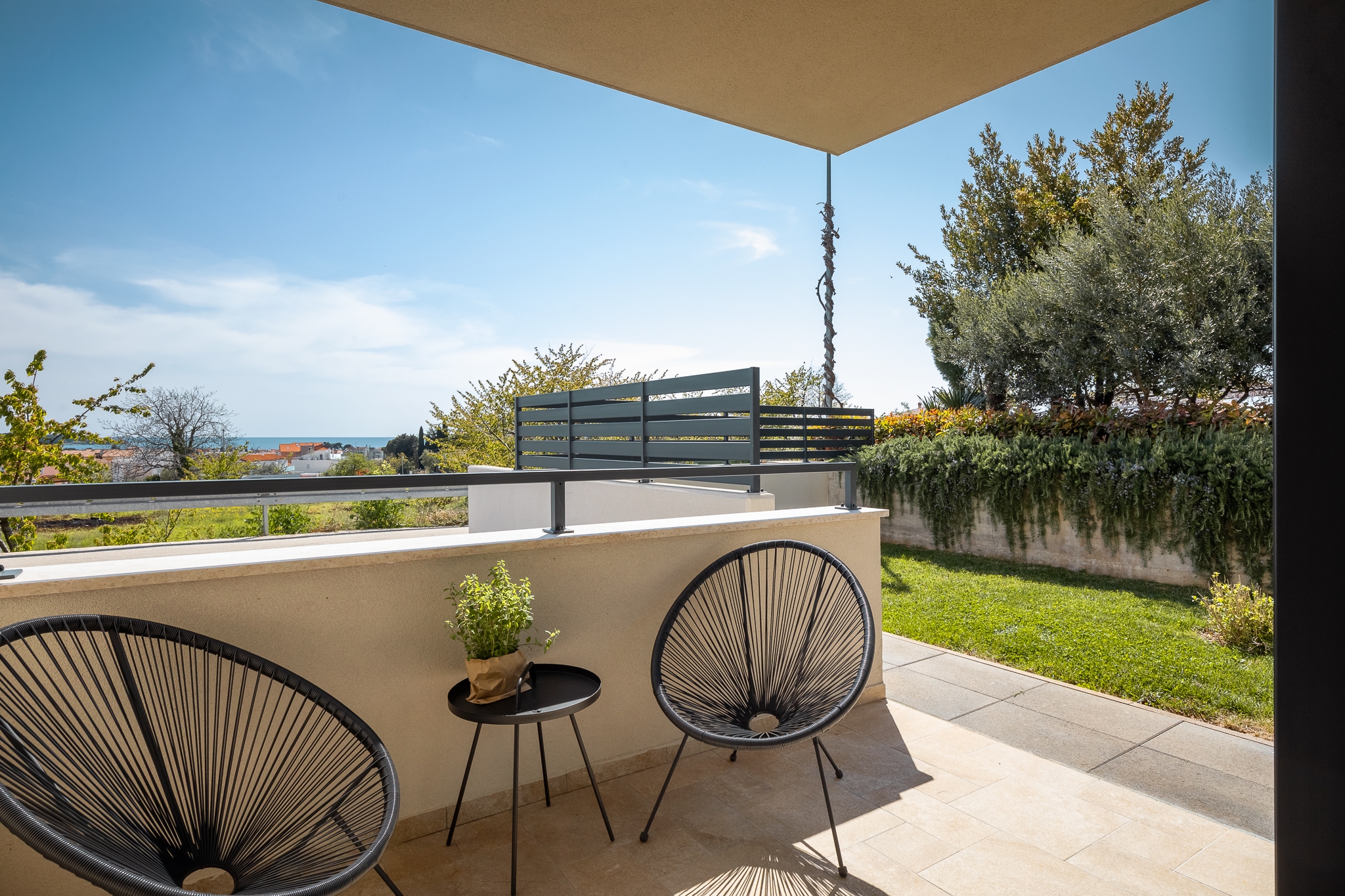 Dvosobni apartma Z balkonom in pogledom na morje Novigrad  A-b