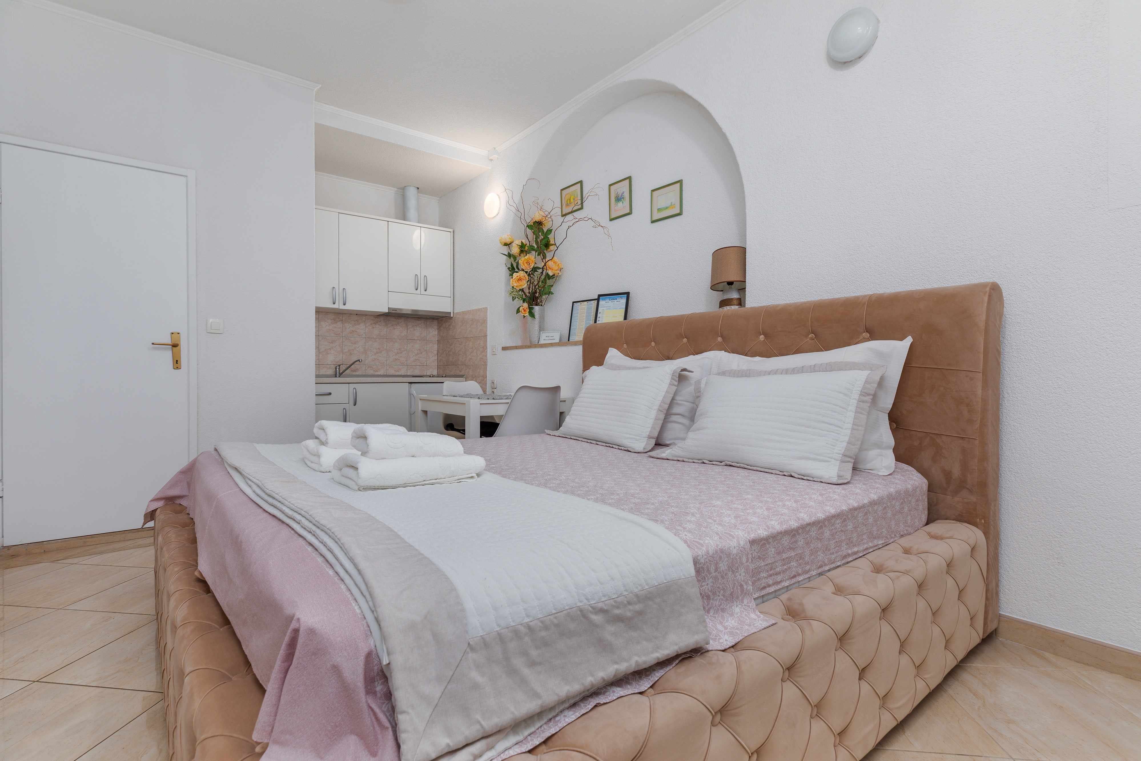 Studio flat with air-conditioning Makarska (AS-24562-b) Studio flat with air-conditioning Makarska (AS-24562-b)