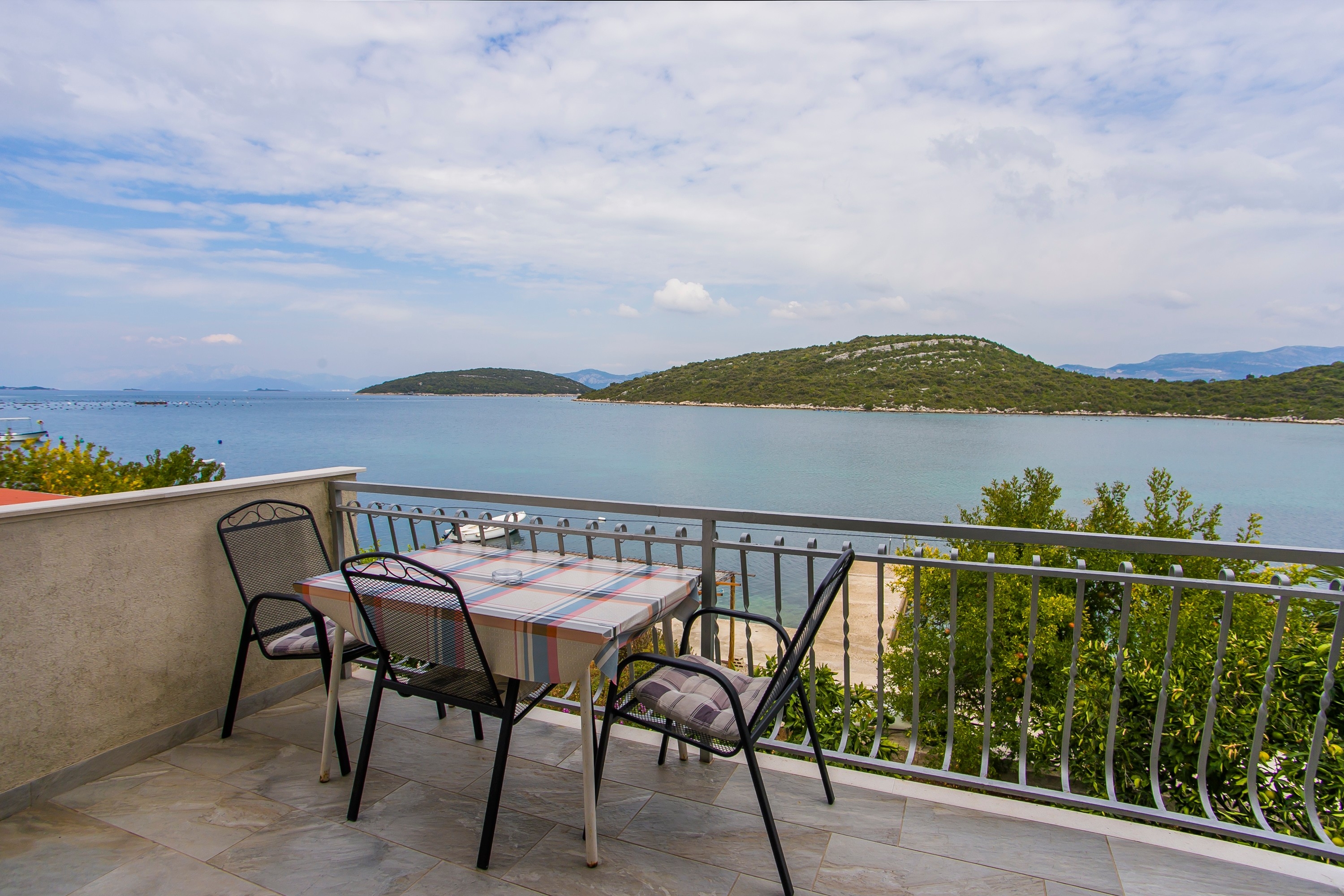 One bedroom apartment near beach Luka Dubrava, Pelješac (A-24568-b) One bedroom apartment near beach Luka Dubrava, Pelješac (A-24568-b)
