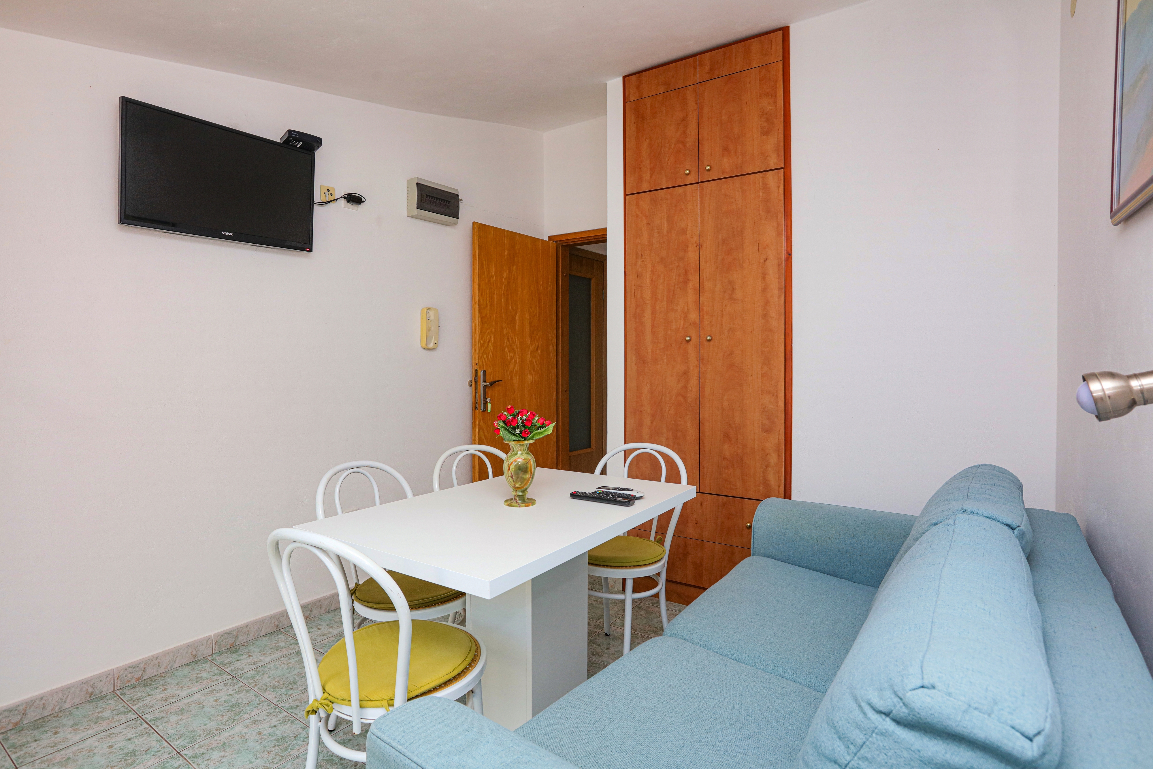 One bedroom apartment near beach Ražanj, Rogoznica (A-24569-b)