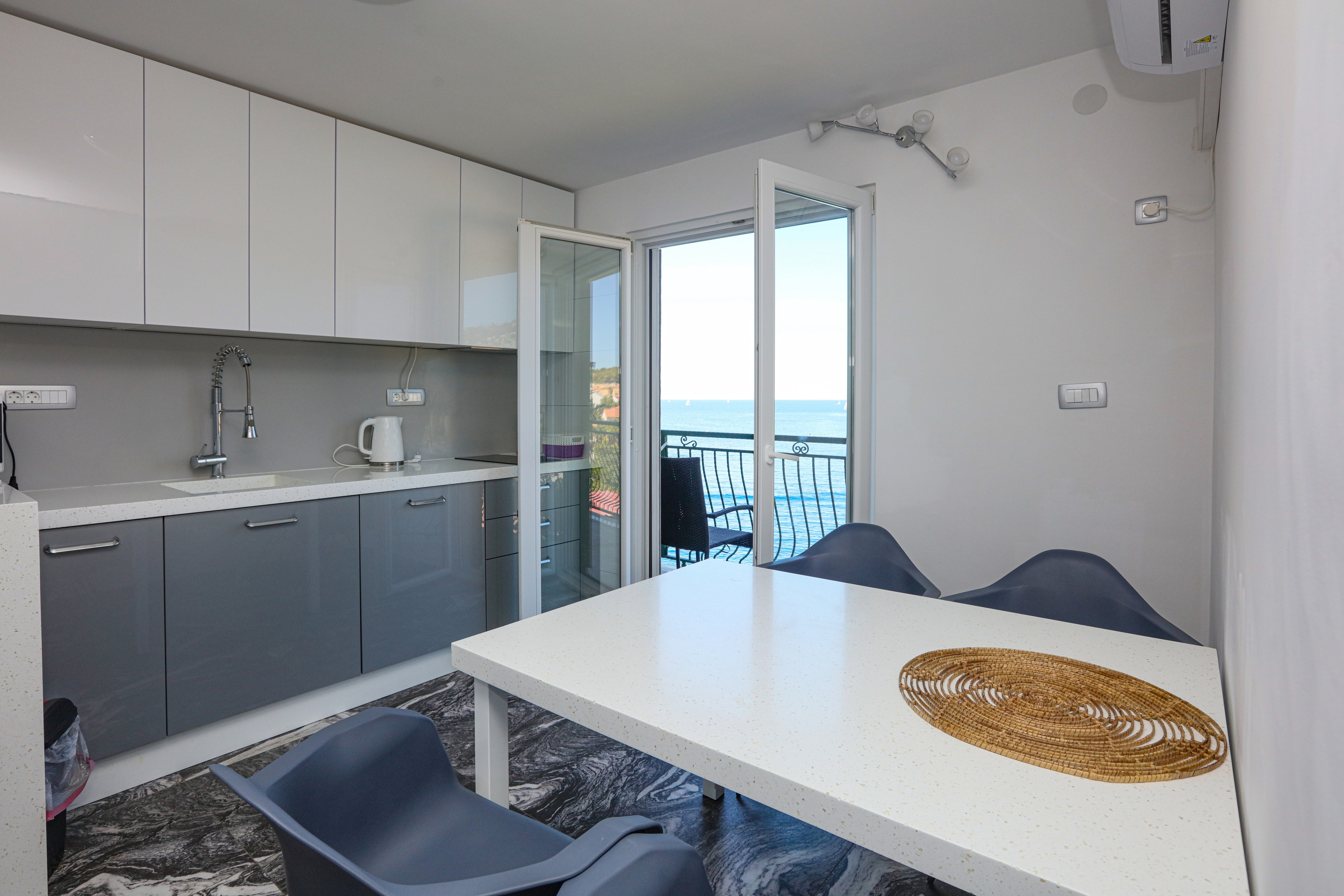 Two bedroom apartment near beach Ražanj, Rogoznica (A-24569-c)