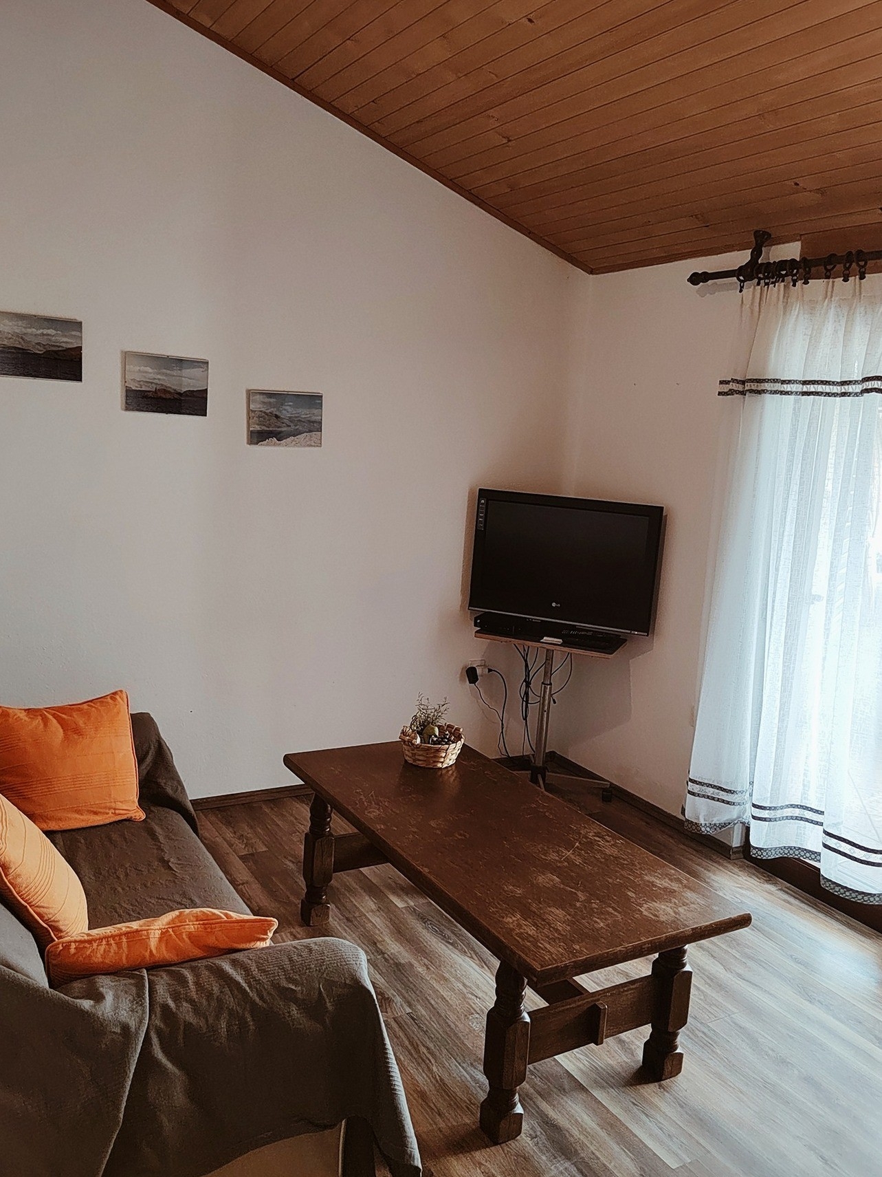 Two bedroom apartment with balcony and sea view Mandre, Pag (A-24574-a)