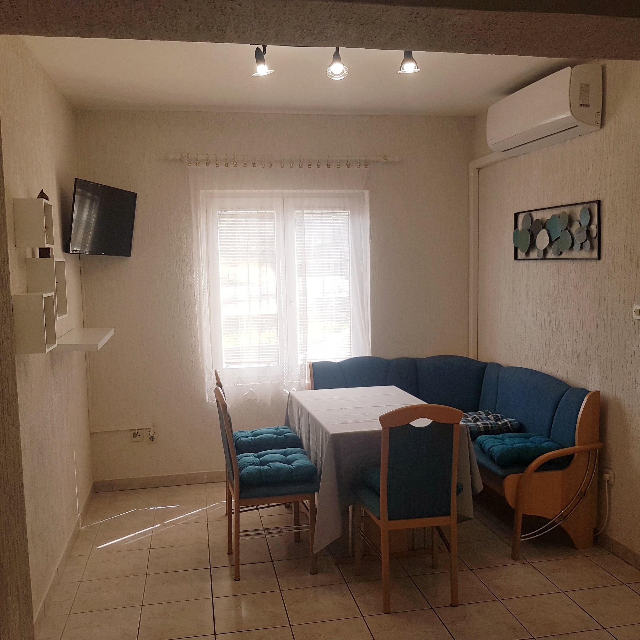Three bedroom apartment with terrace Lopar, Rab (A-24597-a) Three bedroom apartment with terrace Lopar, Rab (A-24597-a)