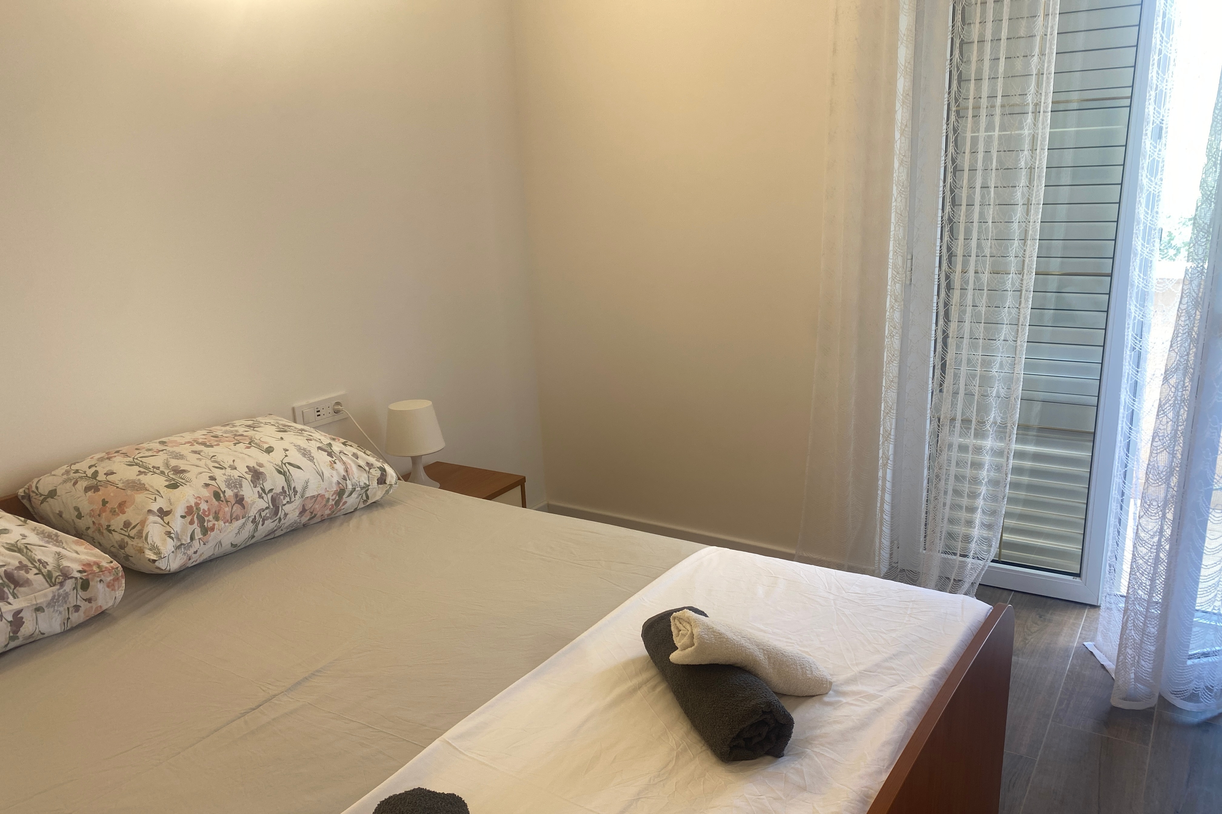 Two bedroom apartment with balcony Lopar, Rab (A-24597-d)