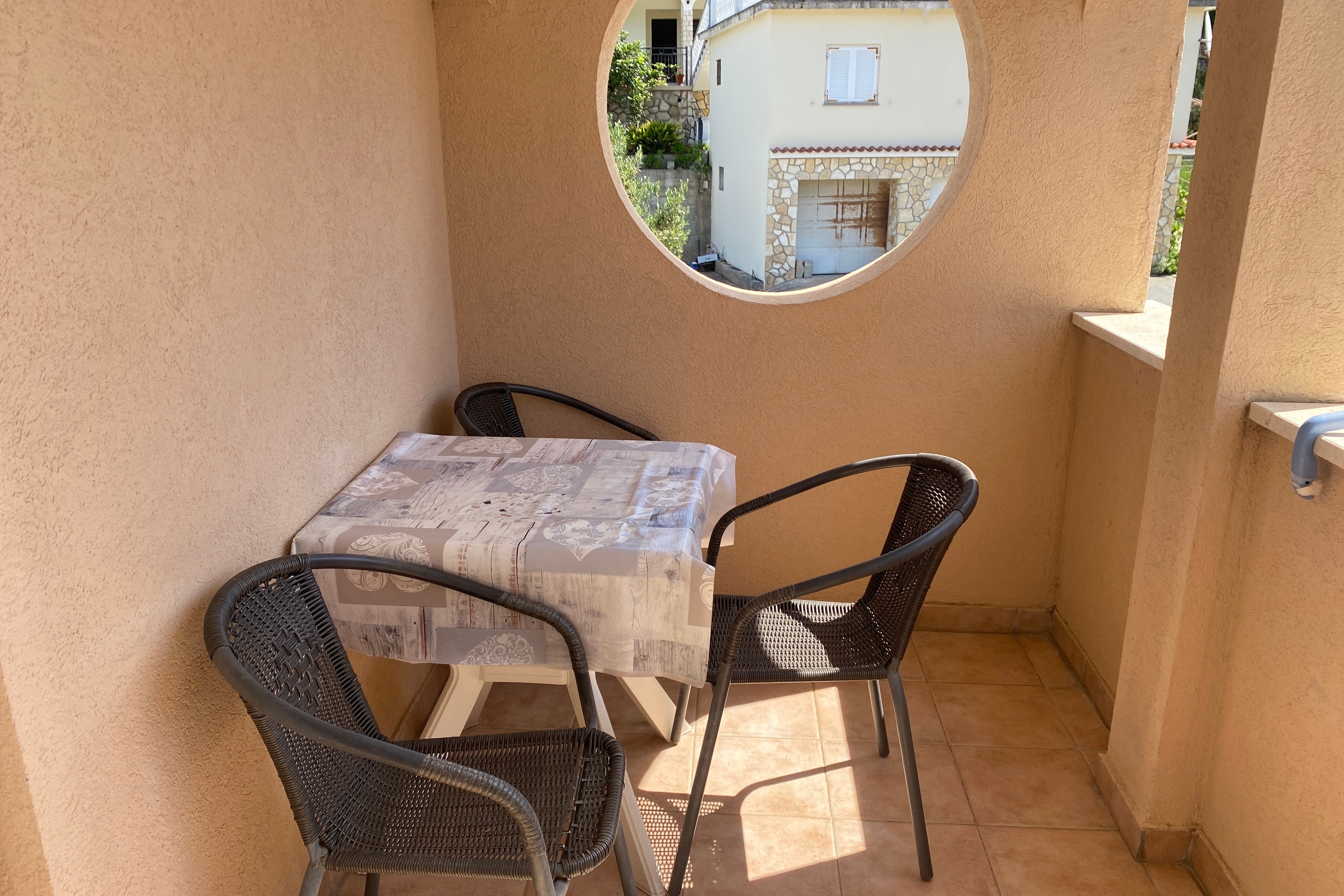 Top Rab Lopar Top Rab Lopar