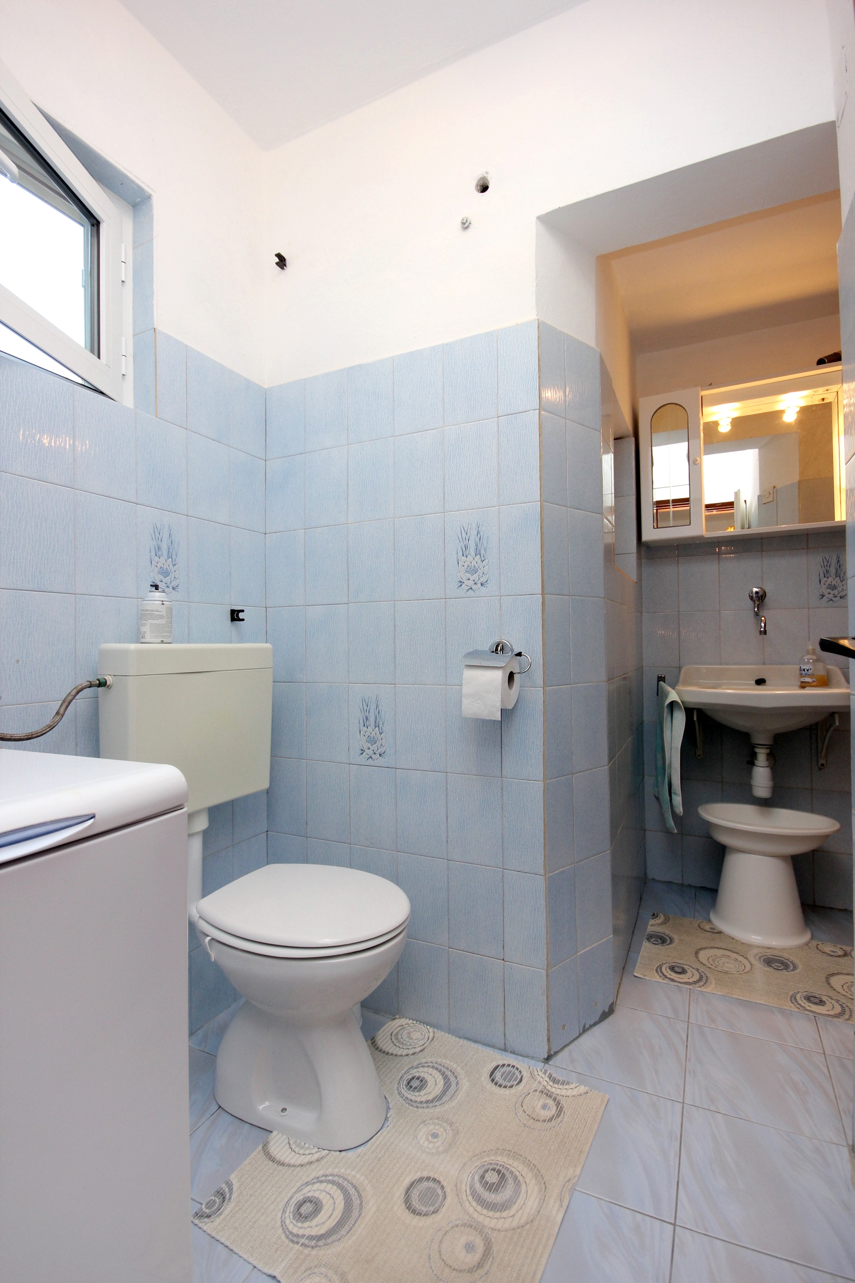 Three bedroom apartment near beach Cove Rogačić, Vis  A-a