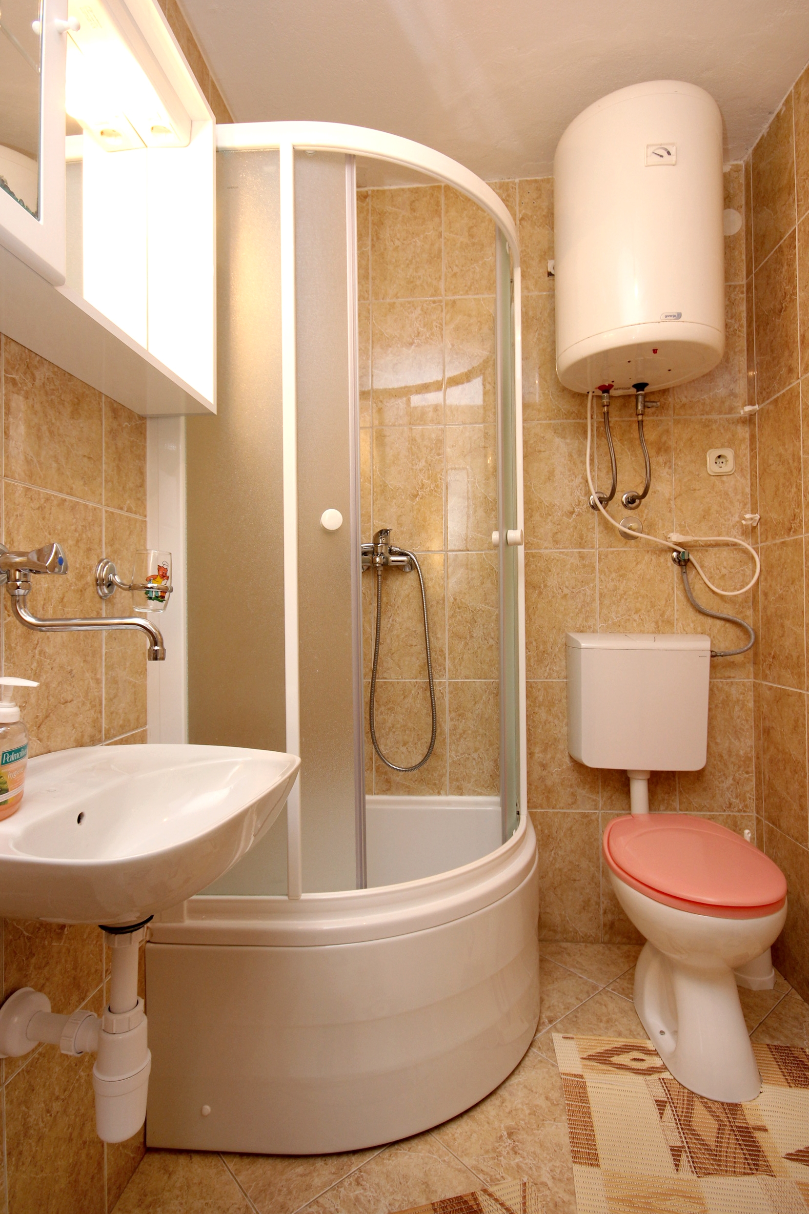 One bedroom apartment near beach Cove Rogačić, Vis  A-b