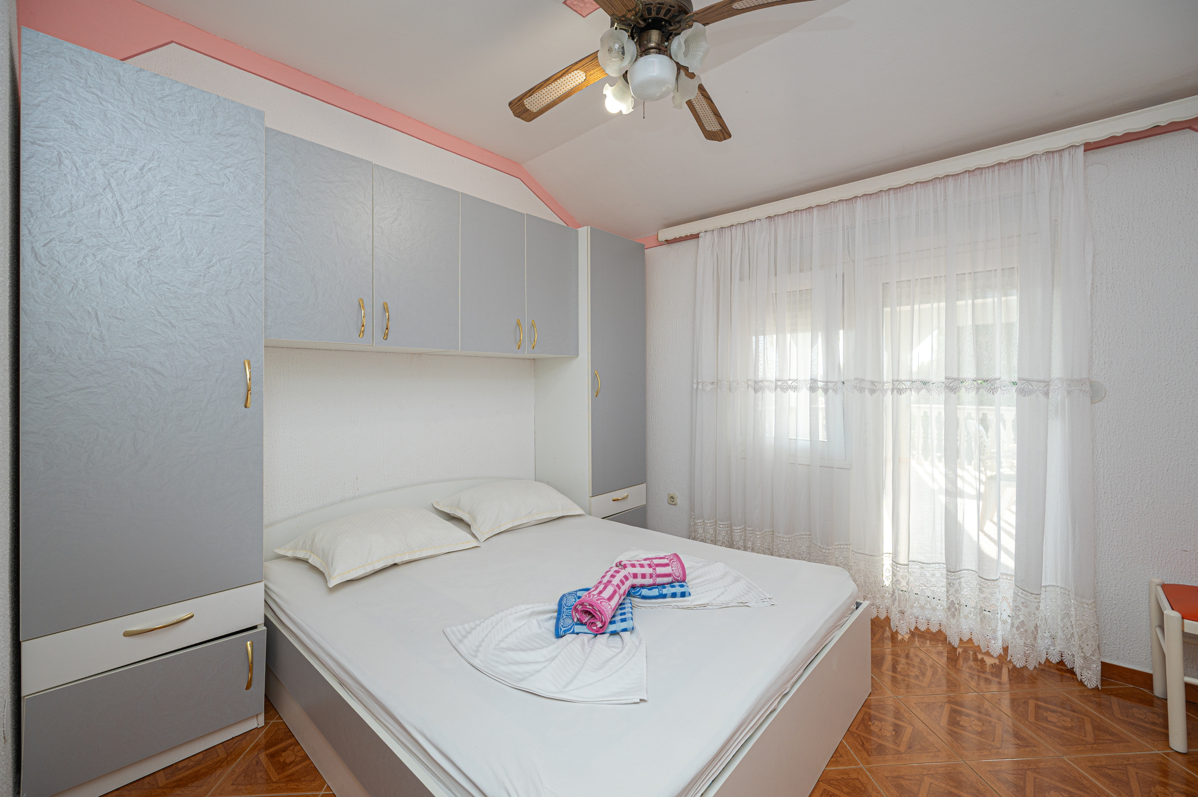 Three bedroom apartment with terrace and sea view Sukošan, Zadar  A-a