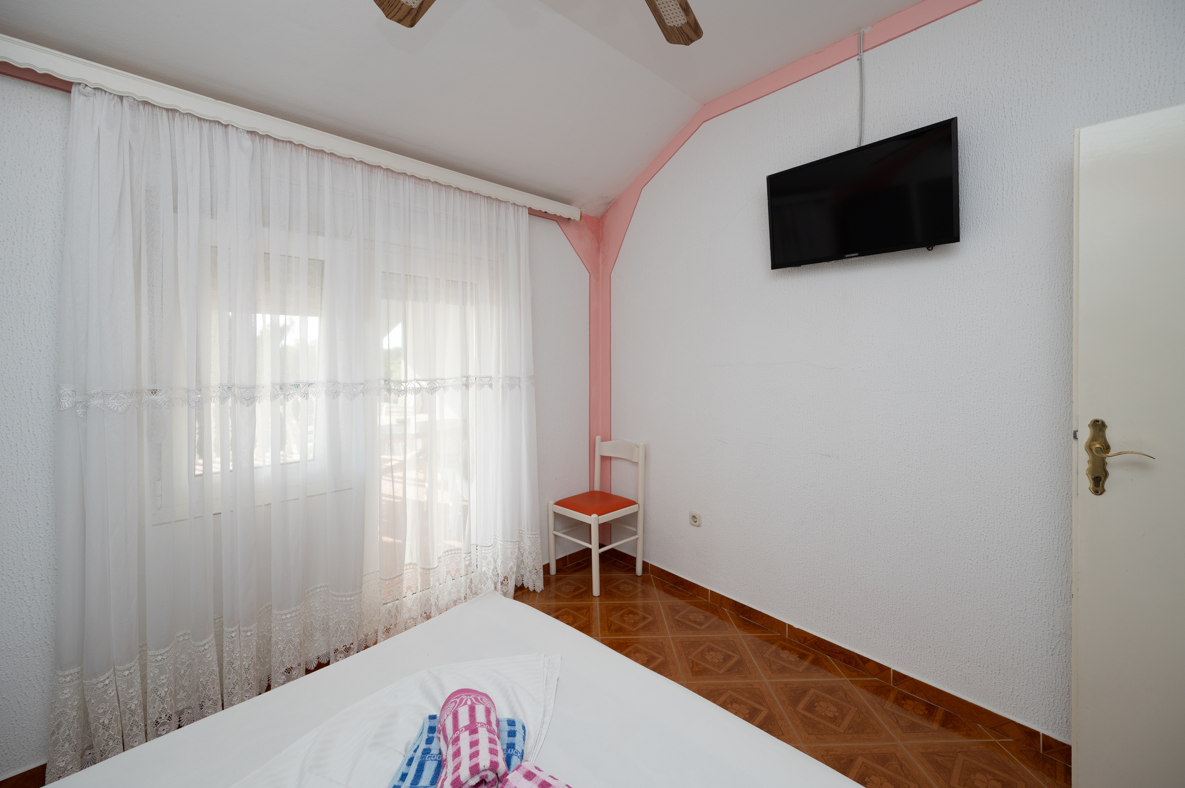 Three bedroom apartment with terrace and sea view Sukošan, Zadar  A-a