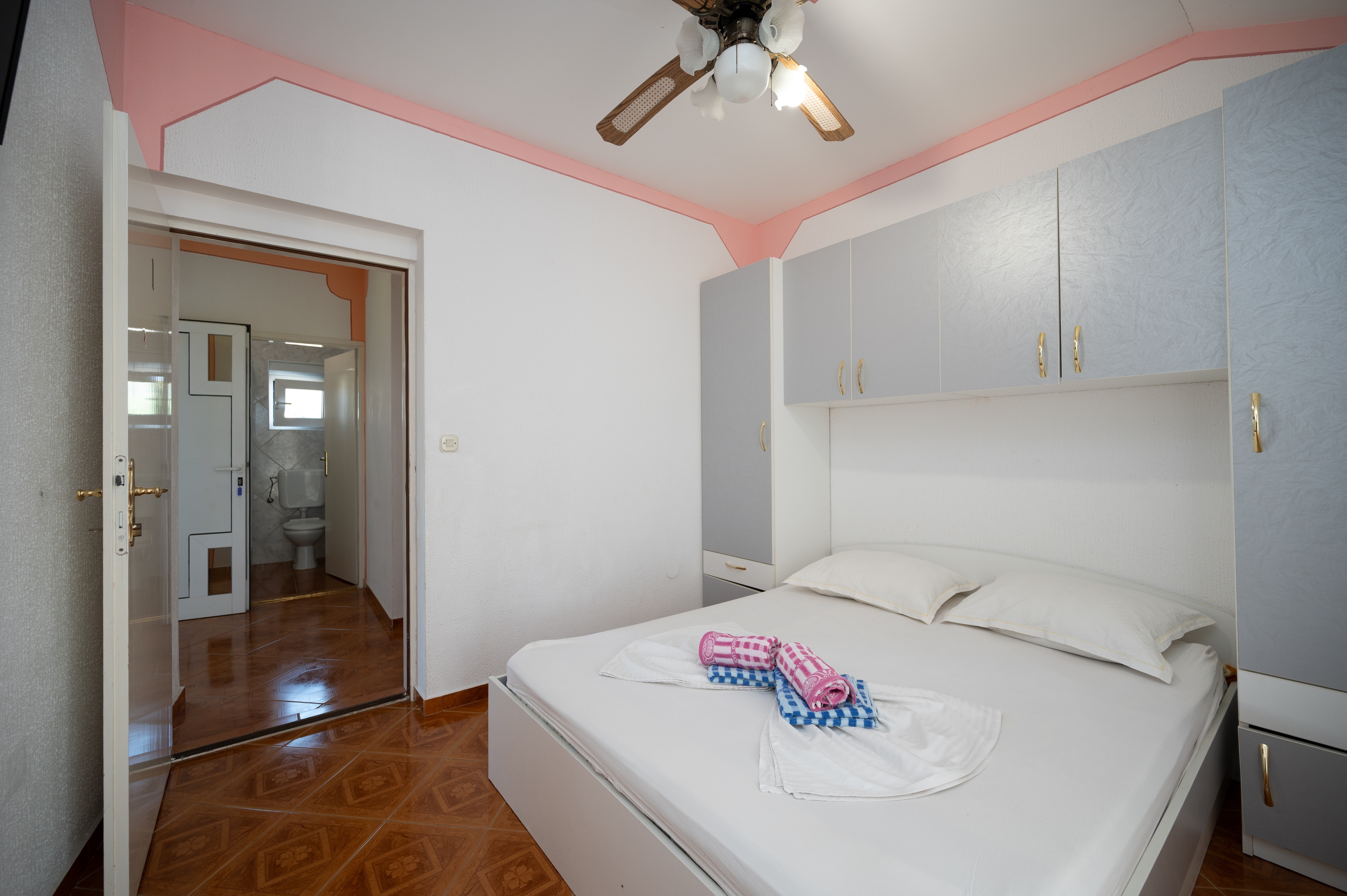 Three bedroom apartment with terrace and sea view Sukošan, Zadar  A-a