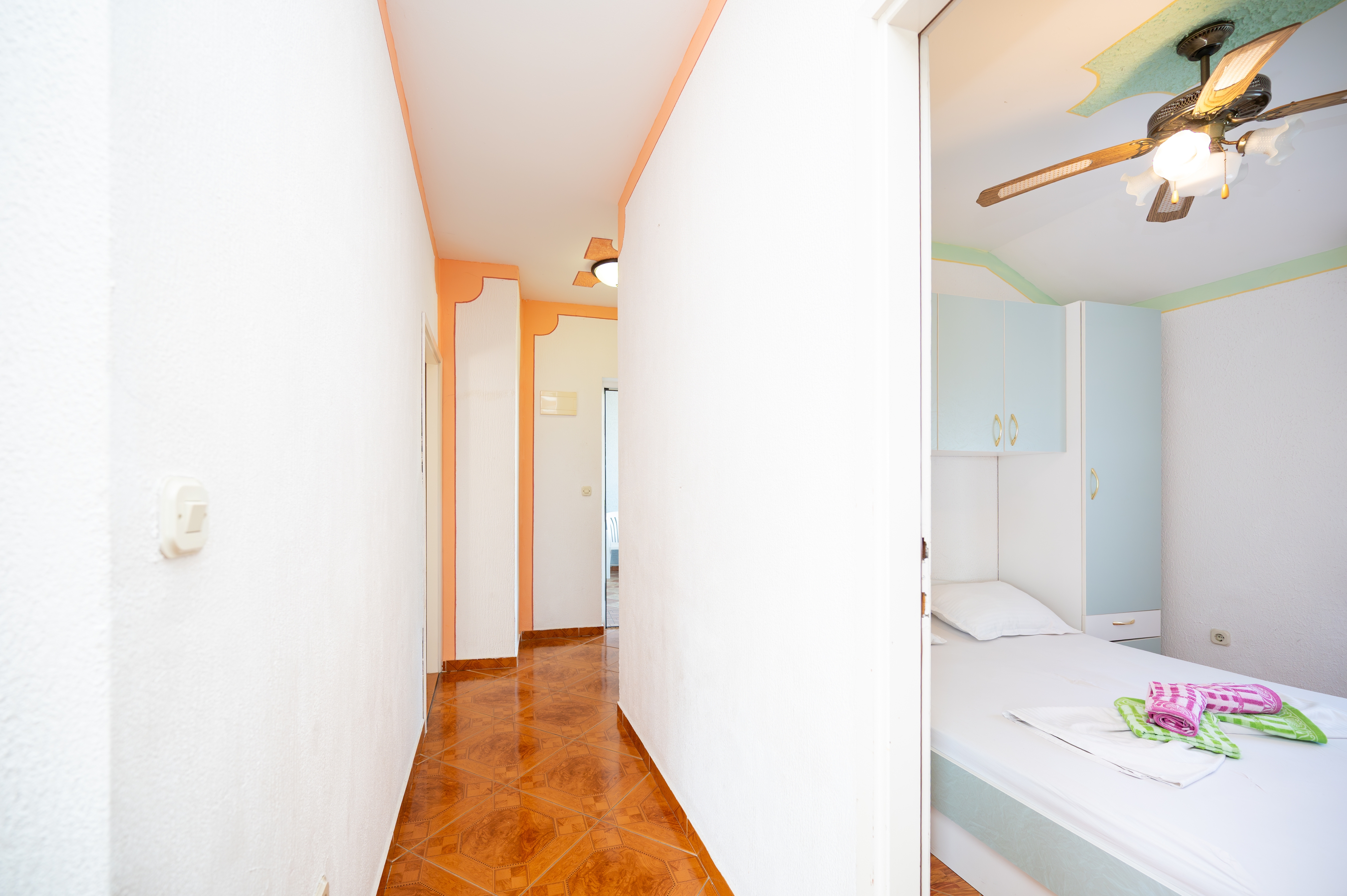 Three bedroom apartment with terrace and sea view Sukošan, Zadar  A-a