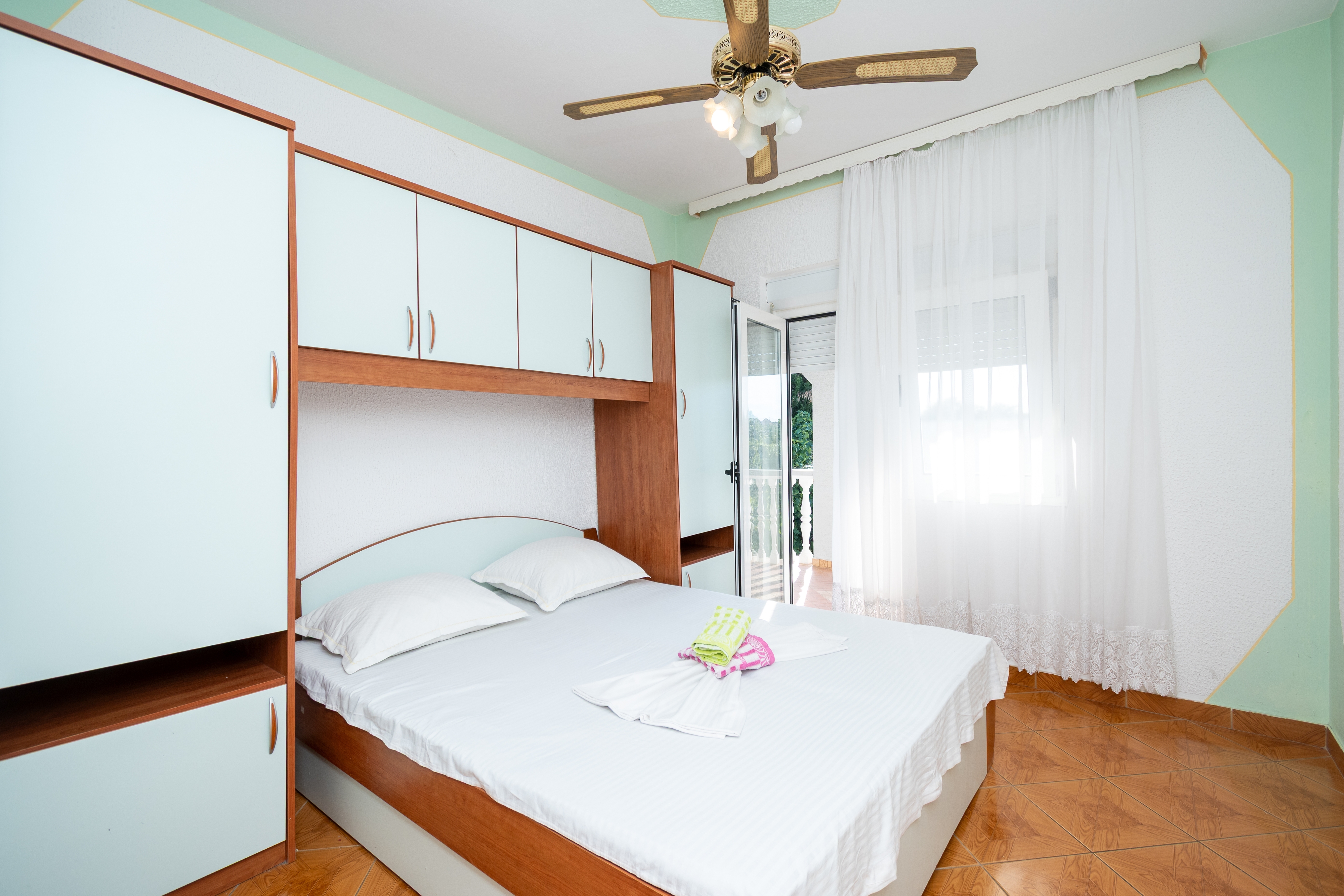 Three bedroom apartment with terrace and sea view Sukošan, Zadar  A-b