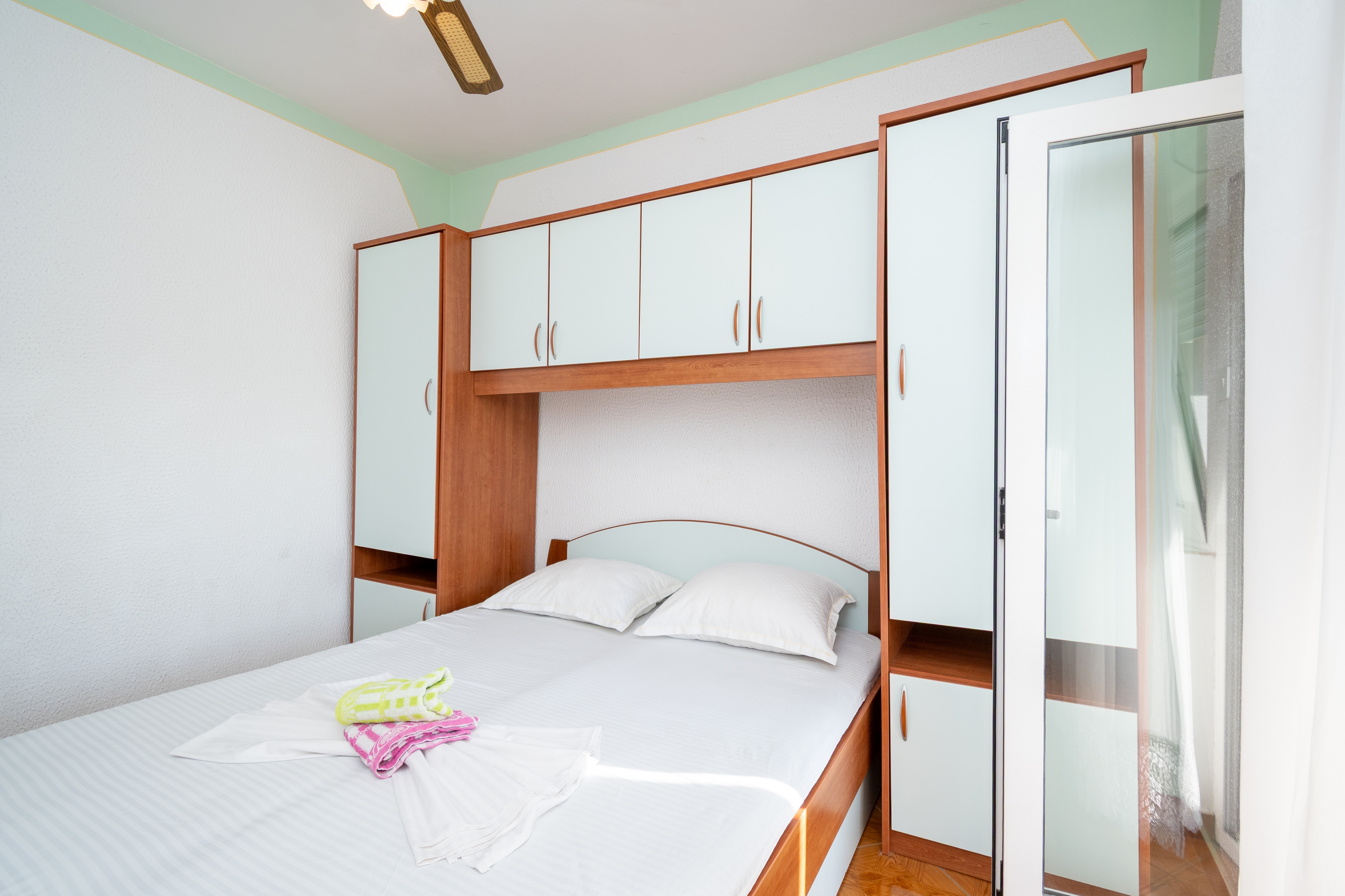 Three bedroom apartment with terrace and sea view Sukošan, Zadar  A-b