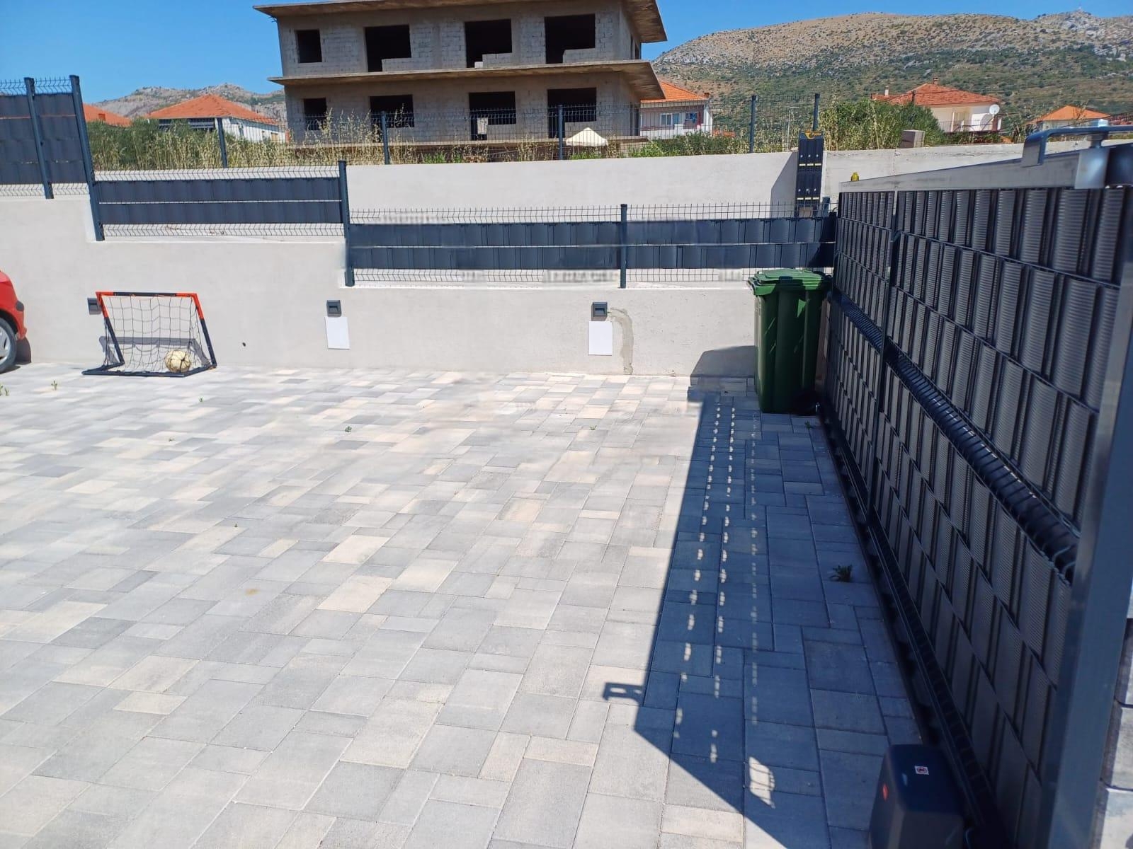 Dvosobni apartma S teraso Trogir  A-a