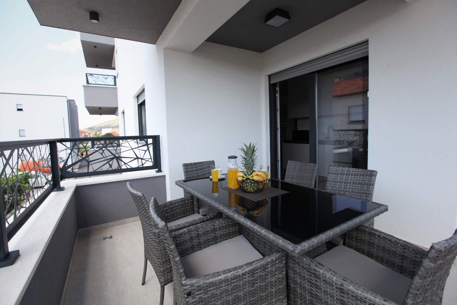 Dvosobni apartman s terasom Trogir  A-a