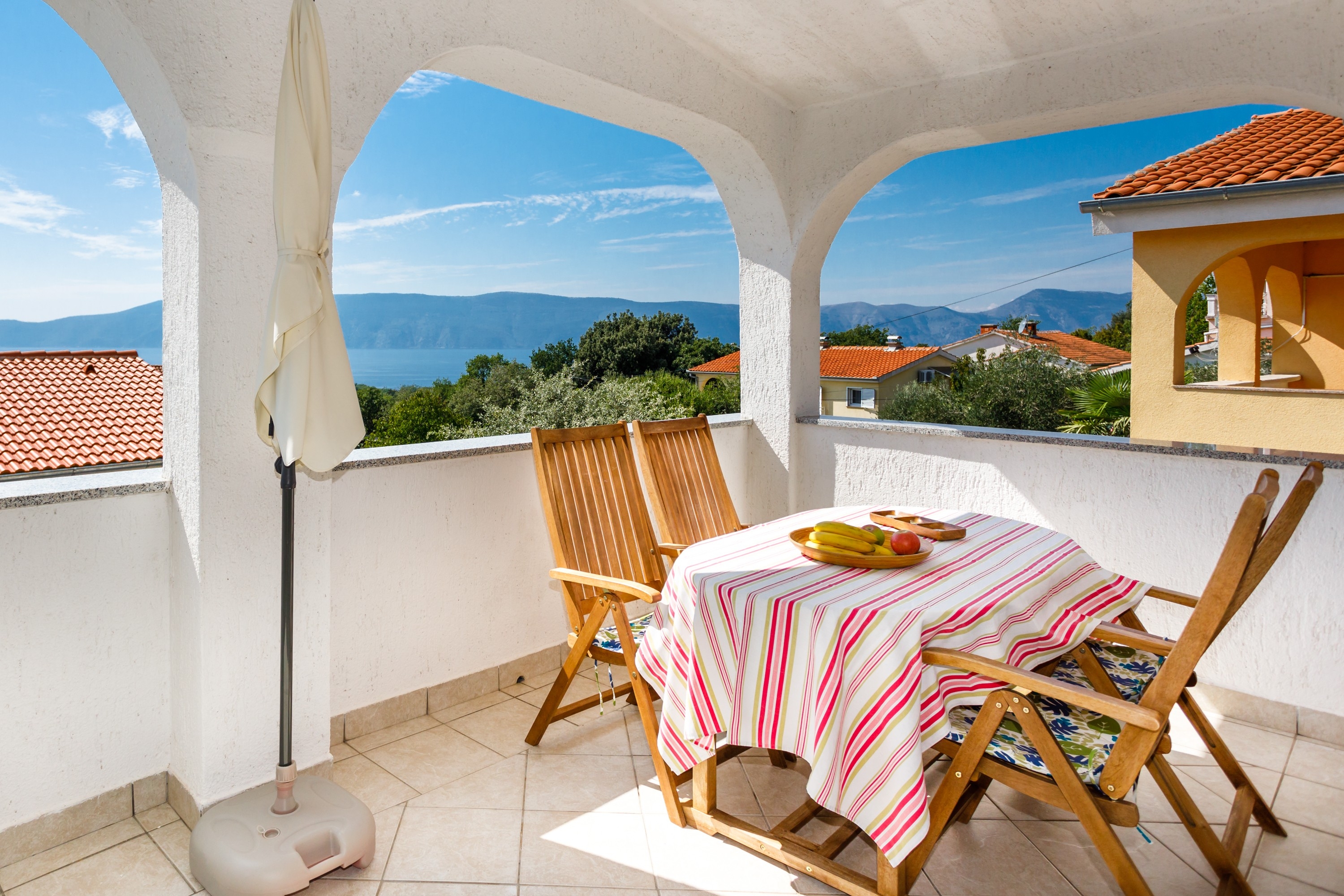 Two bedroom apartment with terrace and sea view Pinezići, Krk (A-24610-a) Two bedroom apartment with terrace and sea view Pinezići, Krk (A-24610-a)