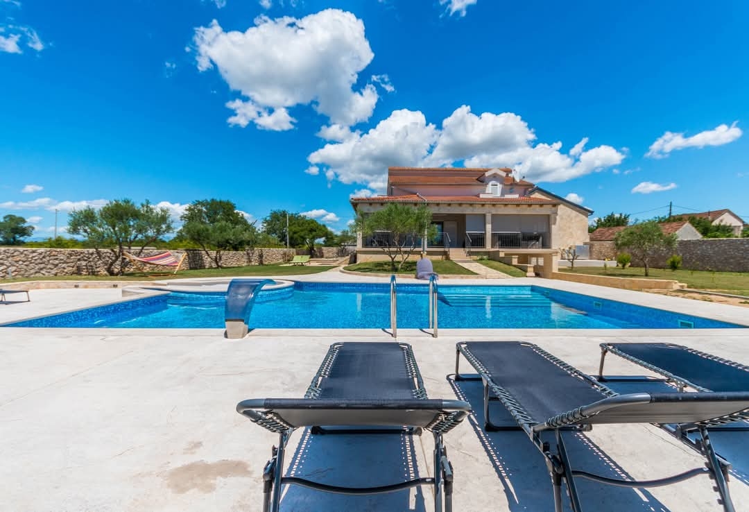 Three bedroom house with terrace Gornje Raštane, Biograd (K-24616)