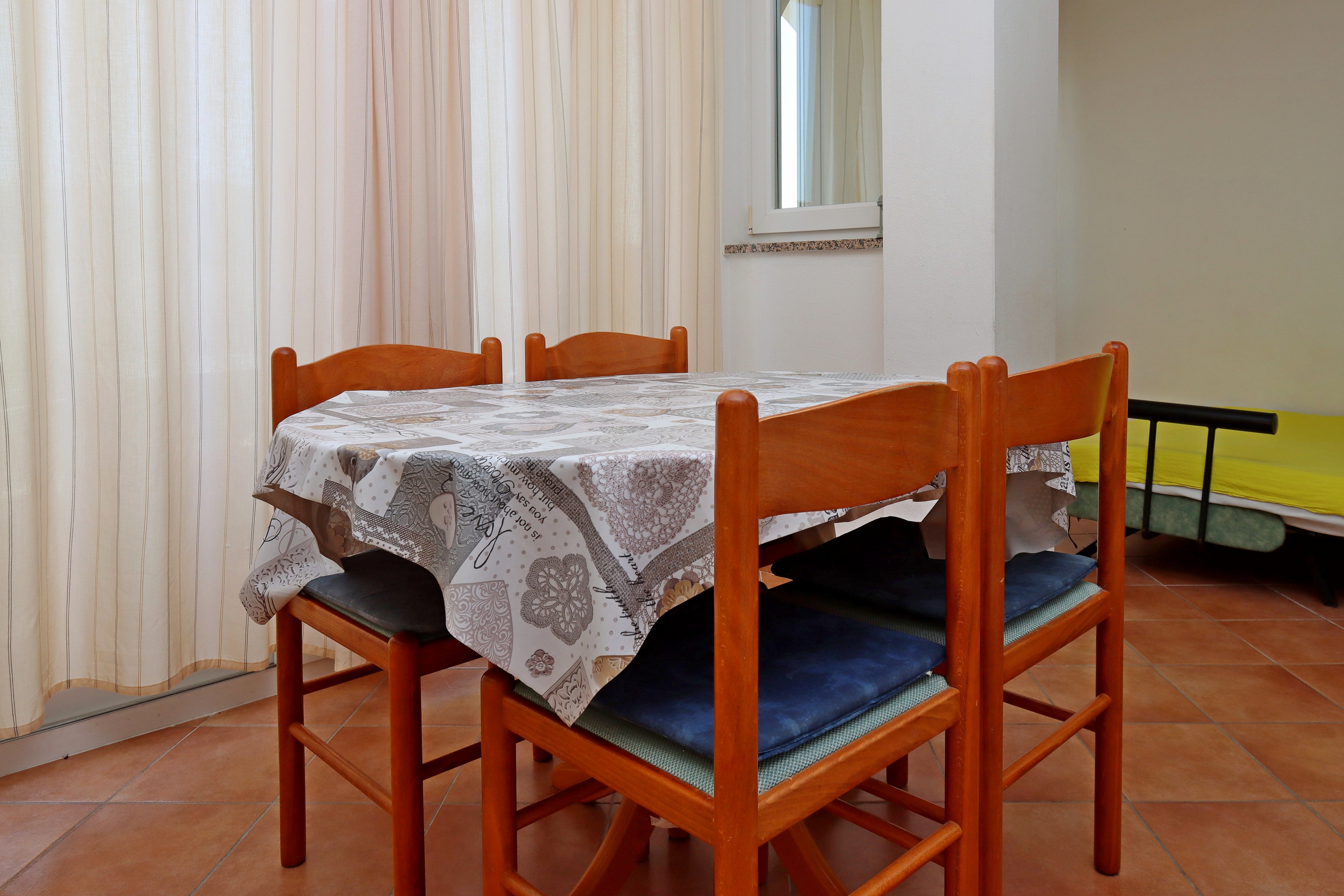 Top Rab Lopar Top Rab Lopar