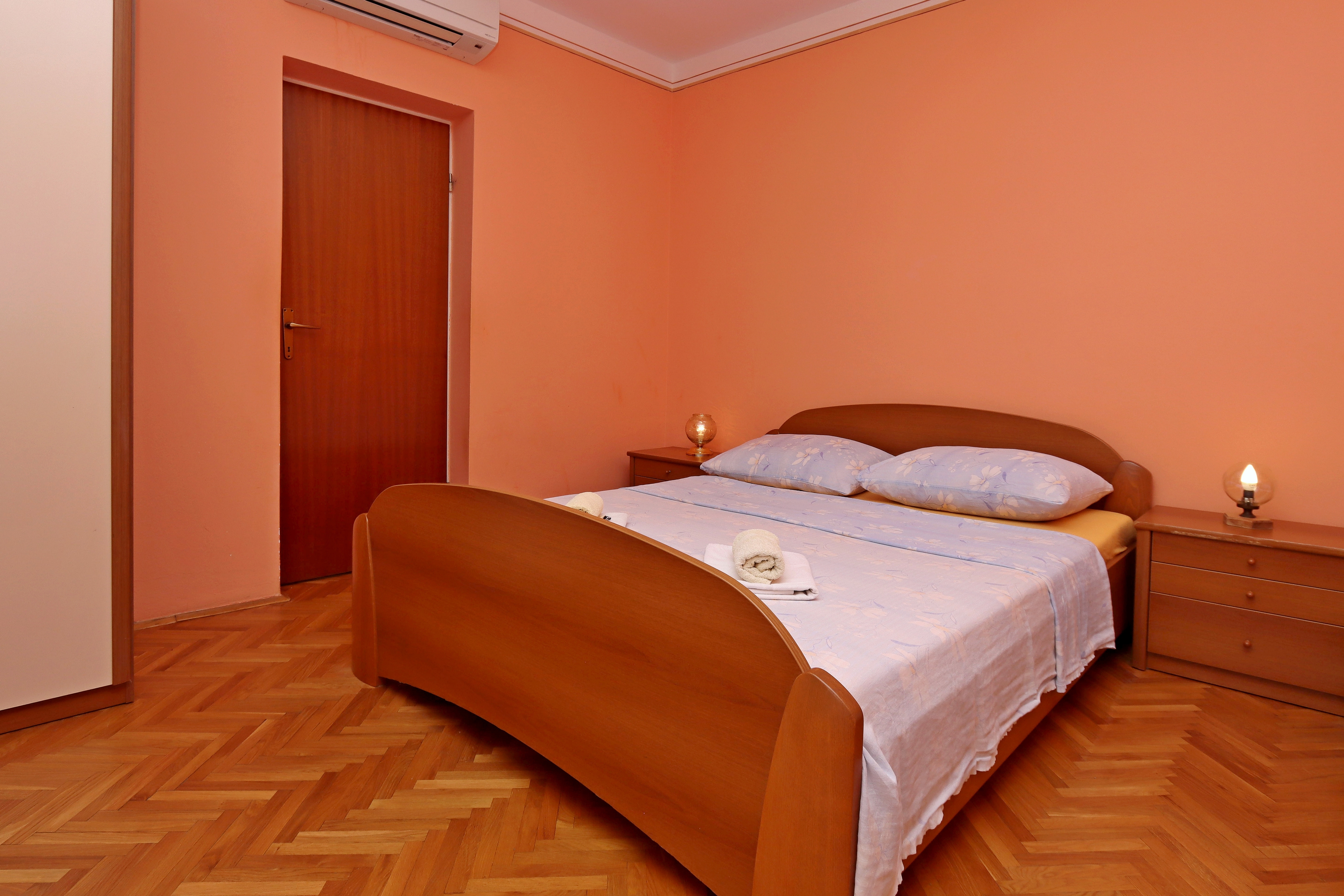 Top Rab Lopar Top Rab Lopar