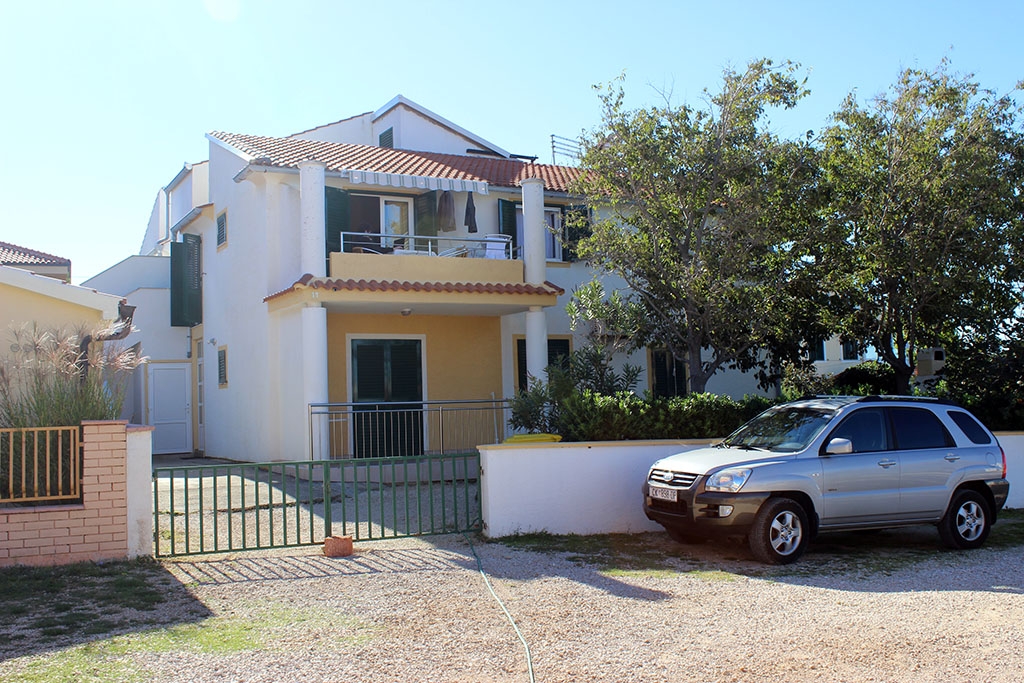 Dvosobni apartman s terasom i pogledom na more Vrsi - Mulo, Zadar  A-a