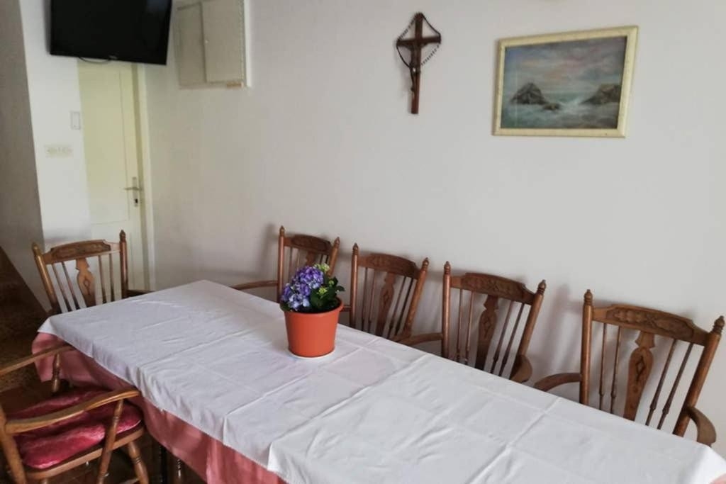 Four-bedroom house with balcony Banjol (Rab) (K-24620)