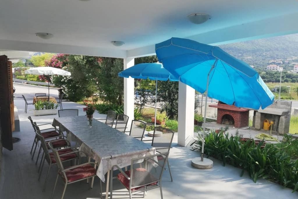 Four-bedroom house with balcony Banjol, Rab (K-24620) Four-bedroom house with balcony Banjol, Rab (K-24620)