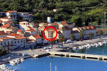 Property Vis, Vis, Property 2463 - Apartments near sea with pebble beach.