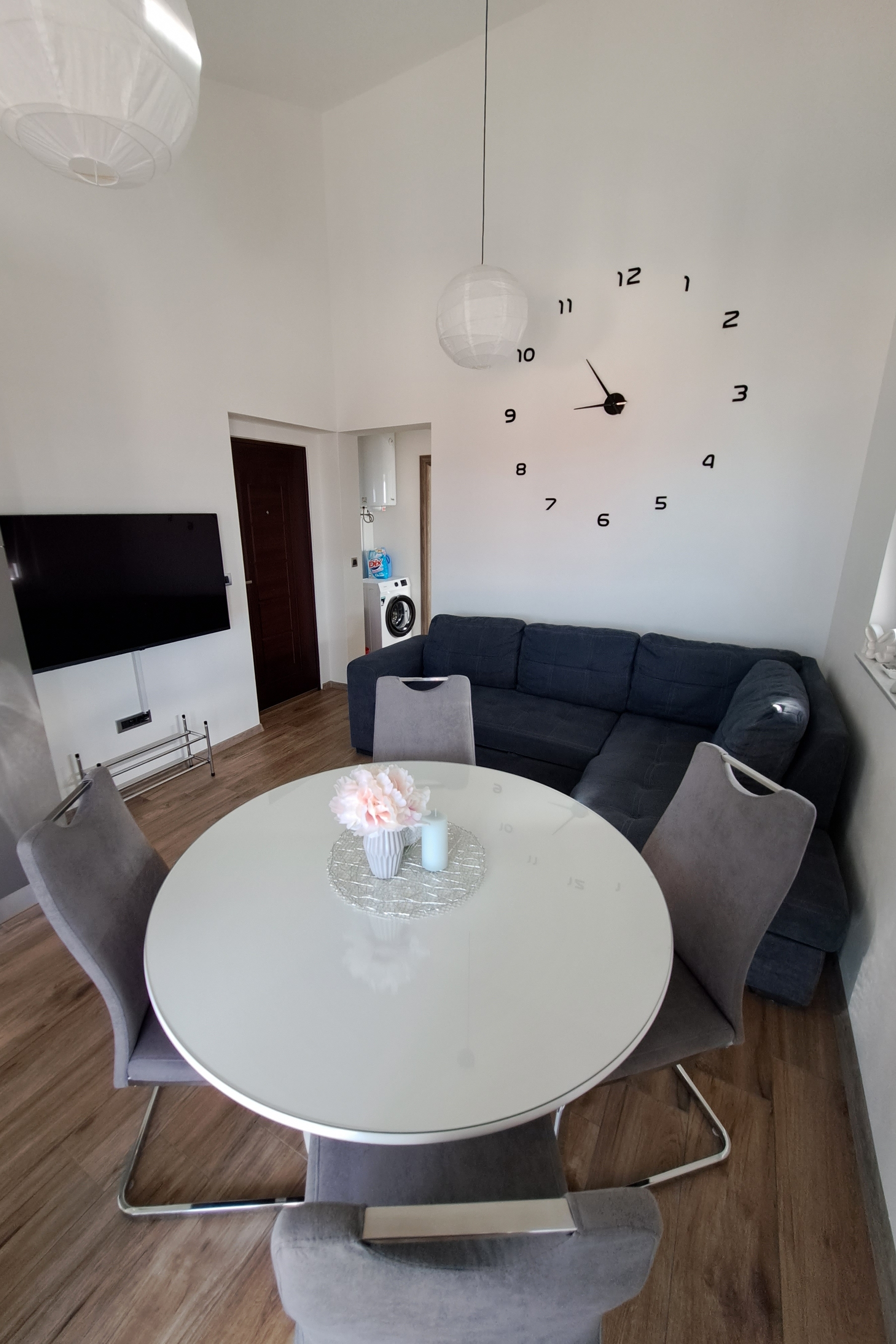 Four-bedroom house with balcony and sea view Maslenica, Novigrad (K-24641)