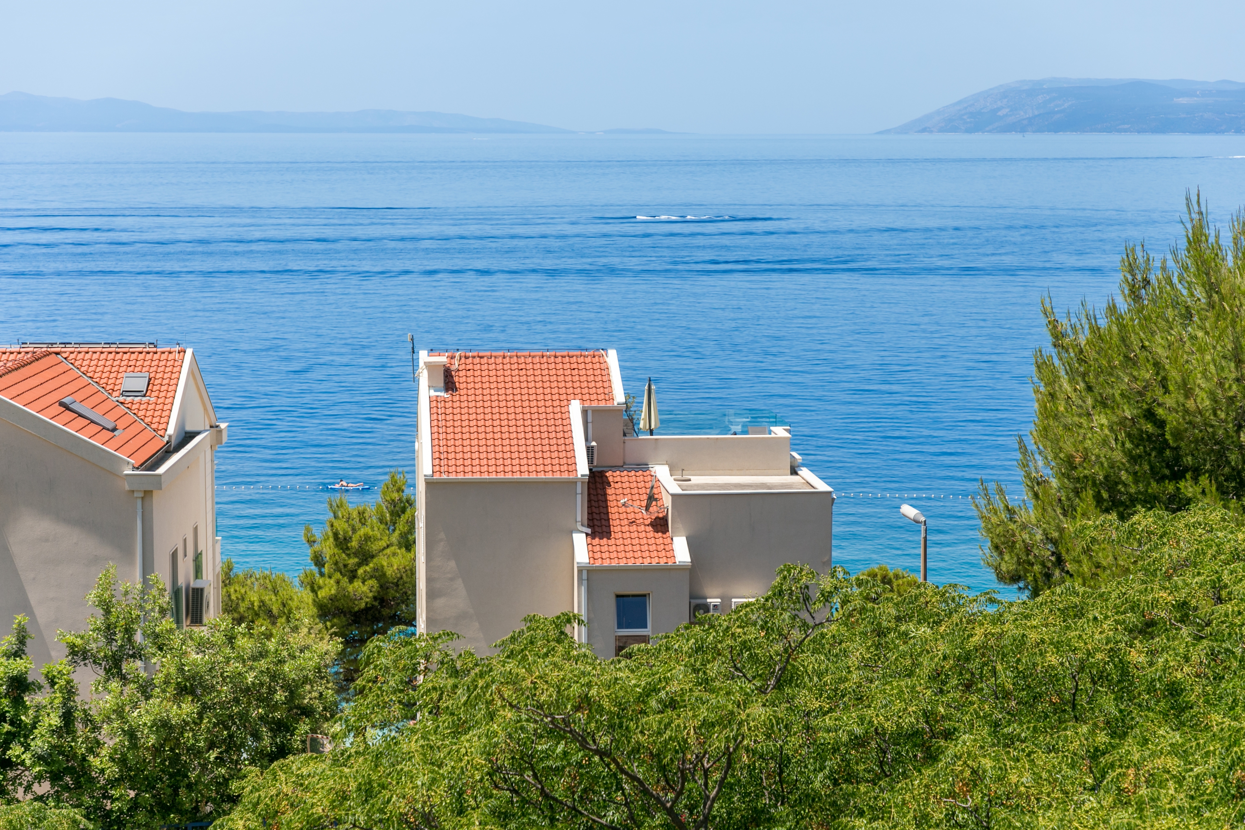 Jednosobni apartman s balkonom i pogledom na more Tučepi, Makarska  A-b