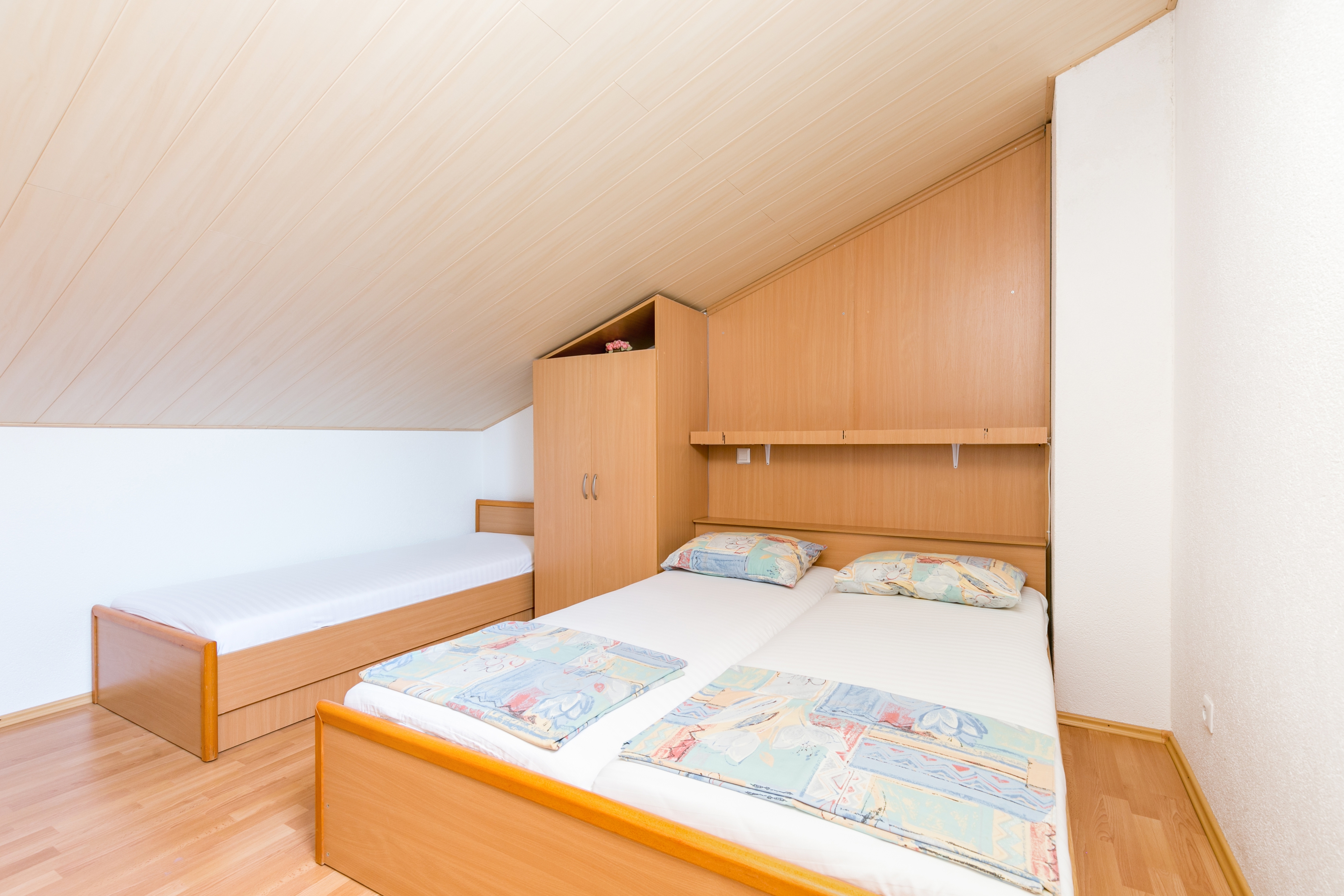 Jednosobni apartman s balkonom i pogledom na more Tučepi, Makarska  A-b