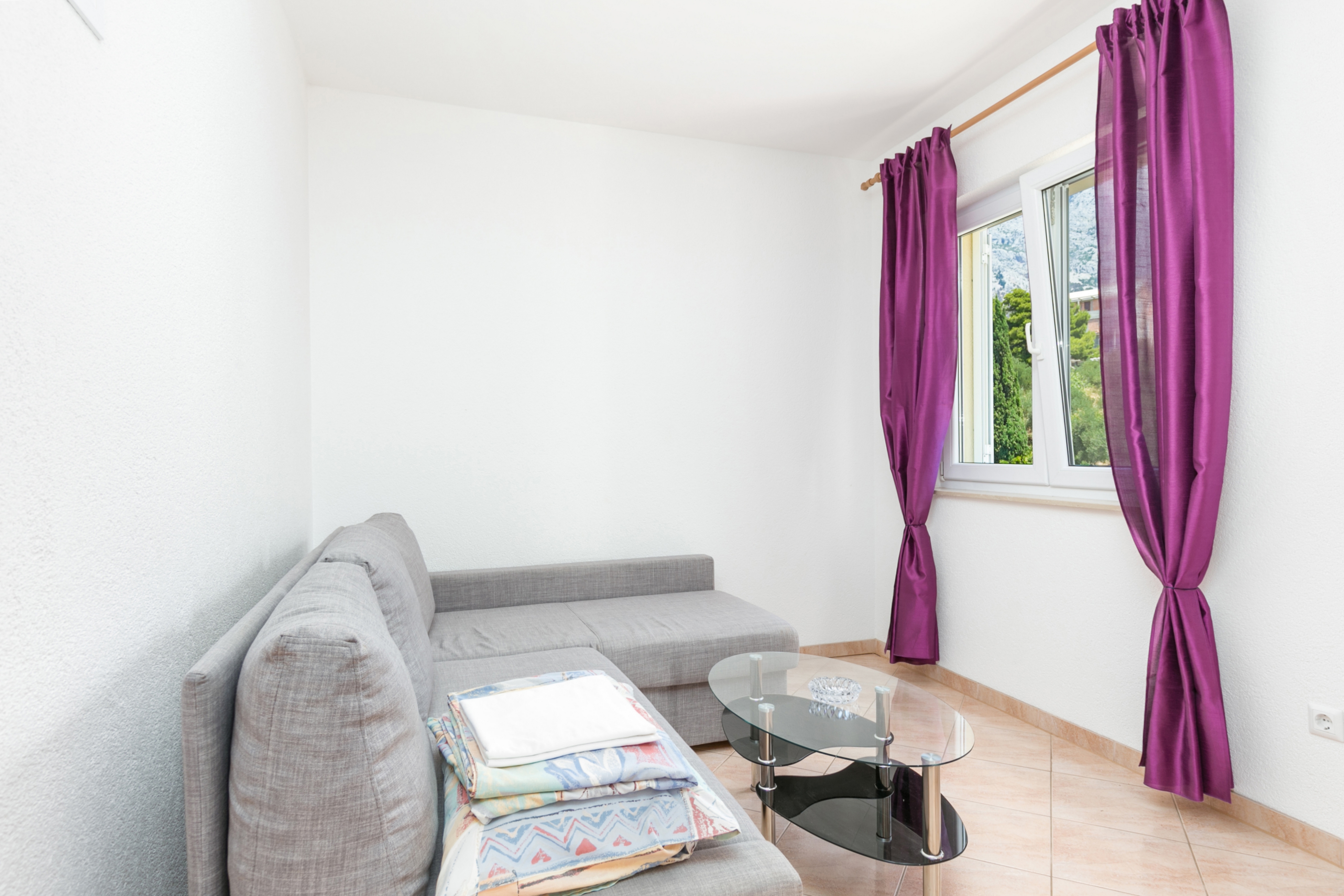 One bedroom apartment with balcony and sea view Tučepi (Makarska) (A-24643-d)