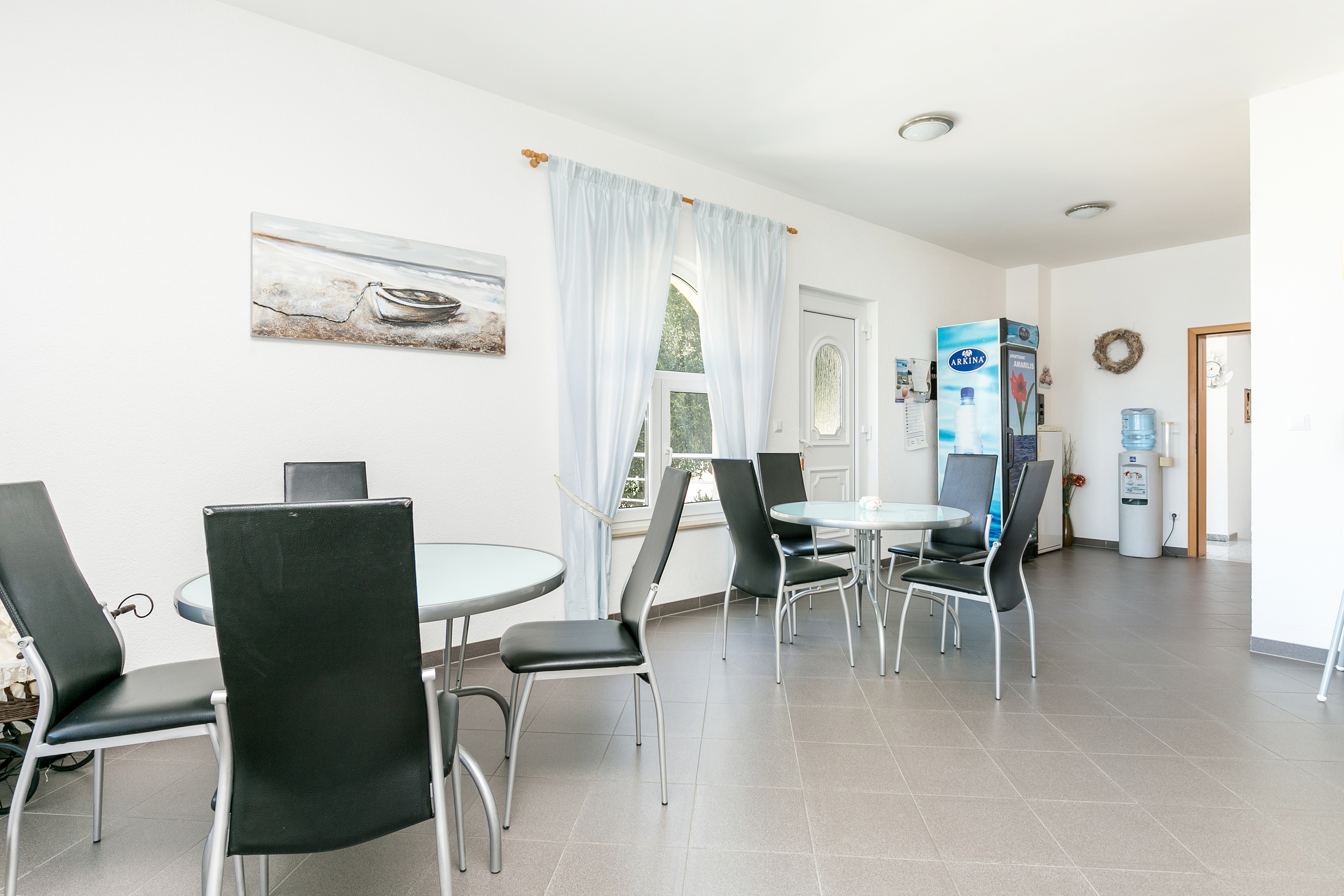 Jednosobni apartman s balkonom i pogledom na more Tučepi, Makarska  A-b