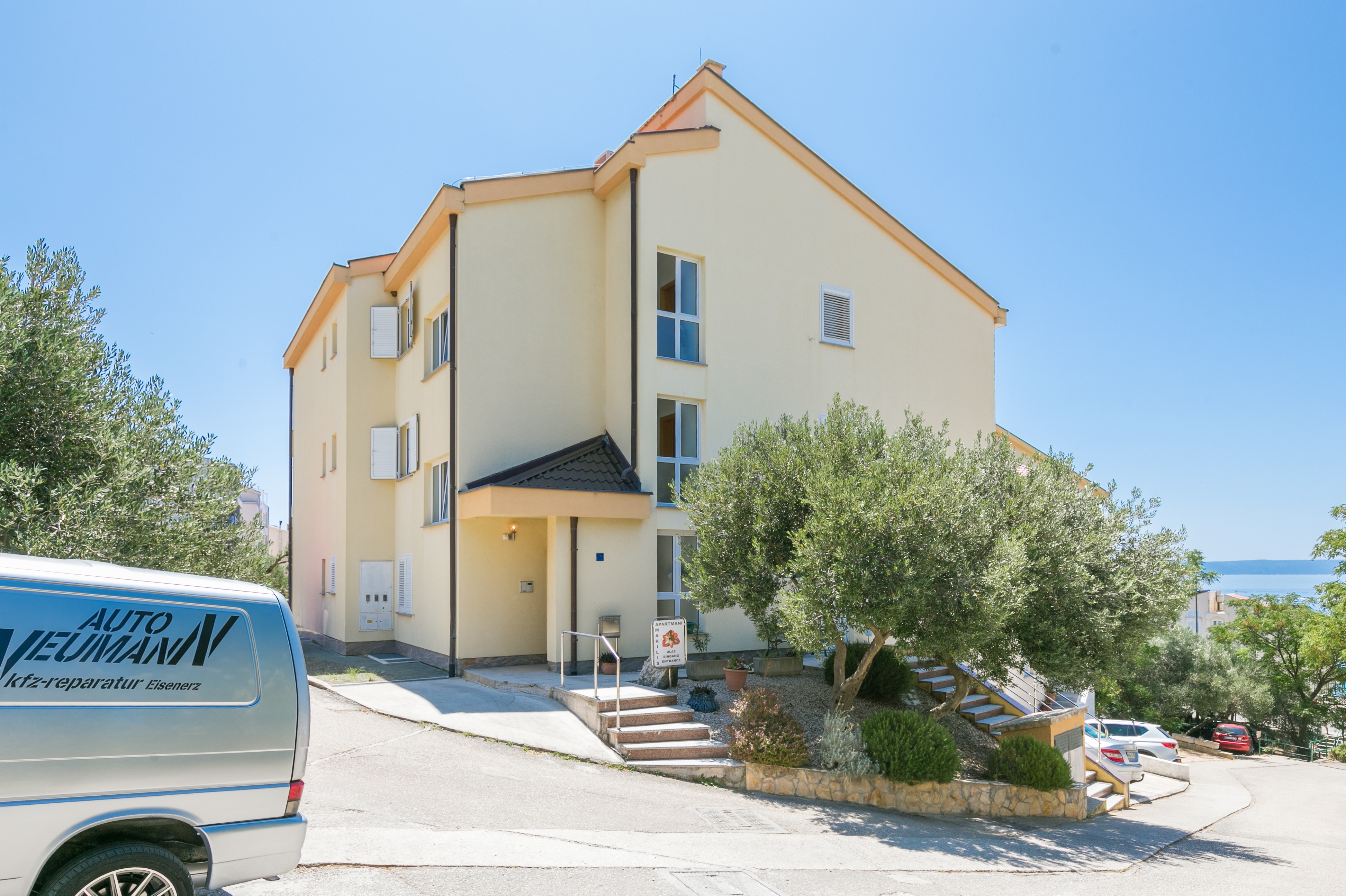 Jednosobni apartman s balkonom i pogledom na more Tučepi, Makarska  A-b