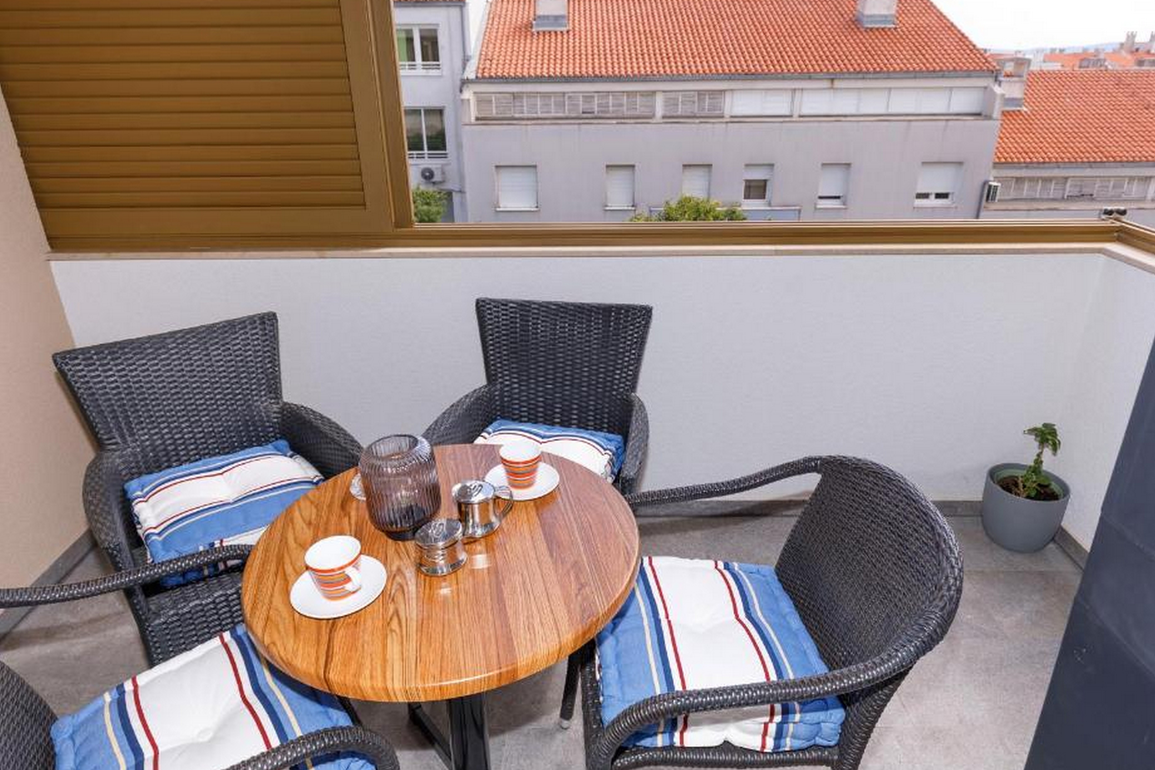 Dvosobni apartman s balkonom i pogledom na more Split  A-a