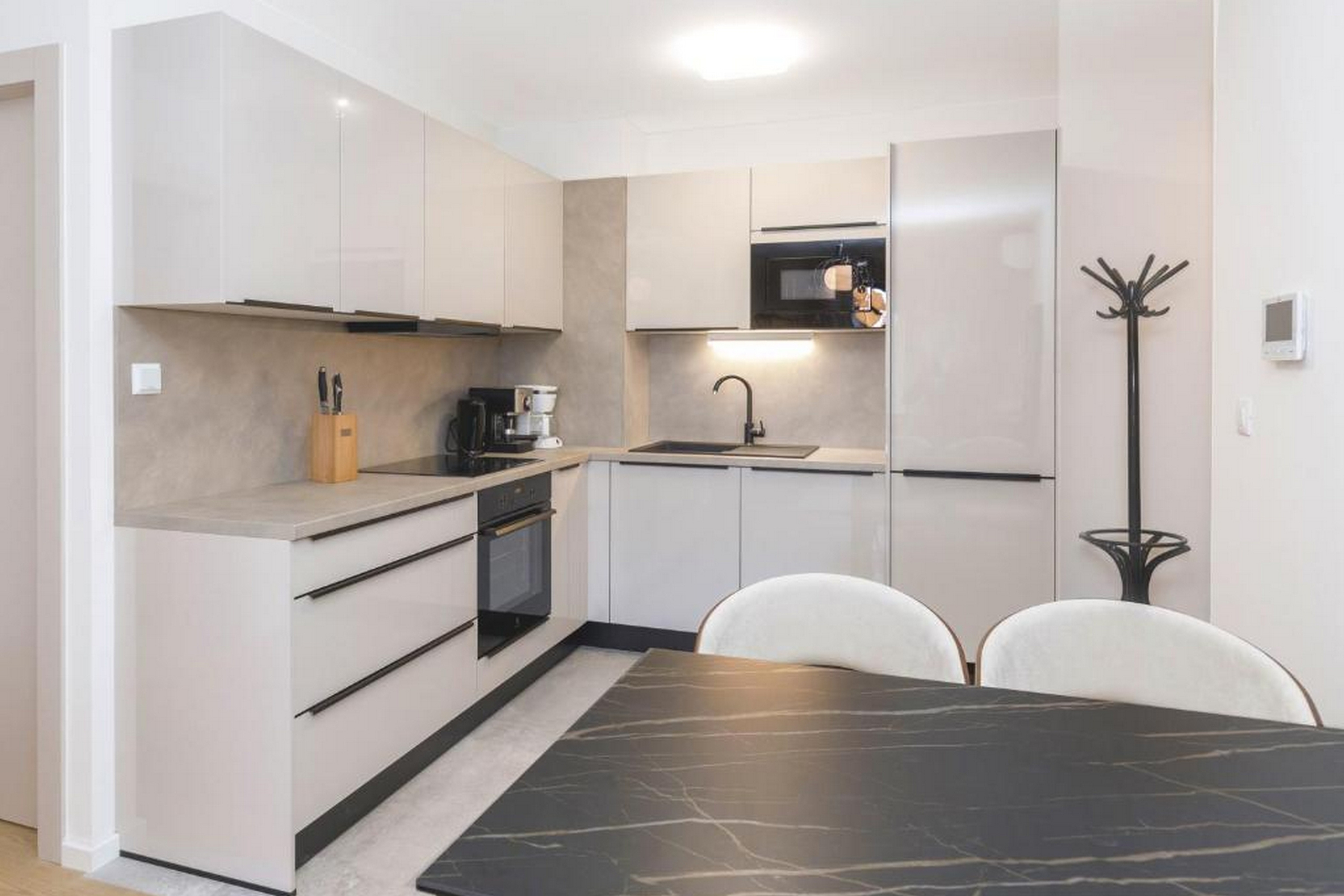 Dvosobni apartman s balkonom i pogledom na more Split  A-a