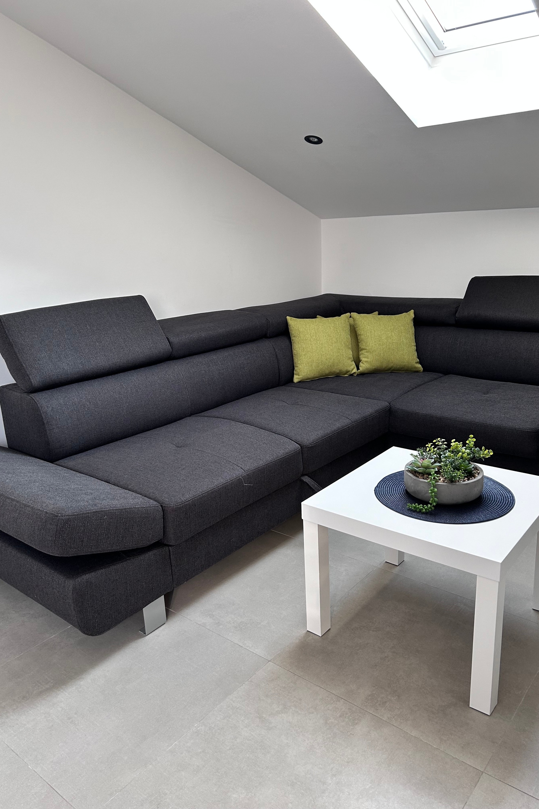 Two bedroom apartment with terrace and sea view Mandre, Pag (A-24670-a) Two bedroom apartment with terrace and sea view Mandre, Pag (A-24670-a)