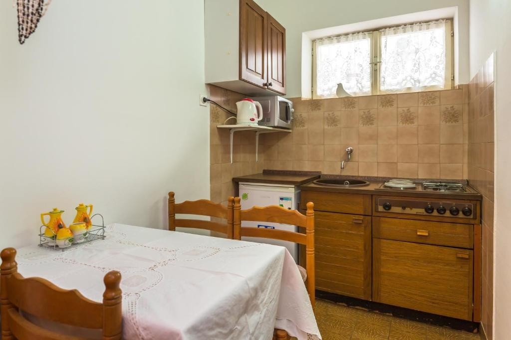One bedroom apartment with balcony Tučepi, Makarska (A-24679-b)