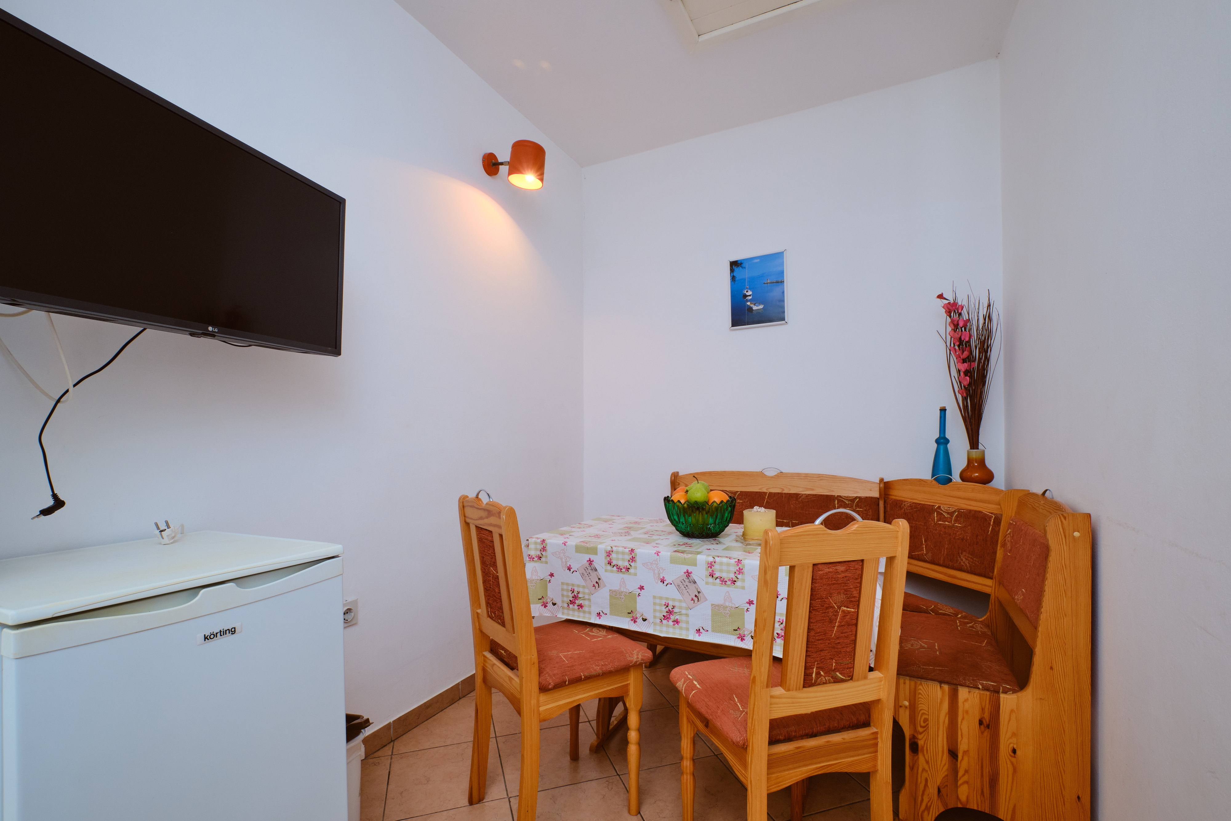 Two bedroom apartment with terrace and sea view Mali Lošinj, Lošinj (A-24690-a) Two bedroom apartment with terrace and sea view Mali Lošinj, Lošinj (A-24690-a)