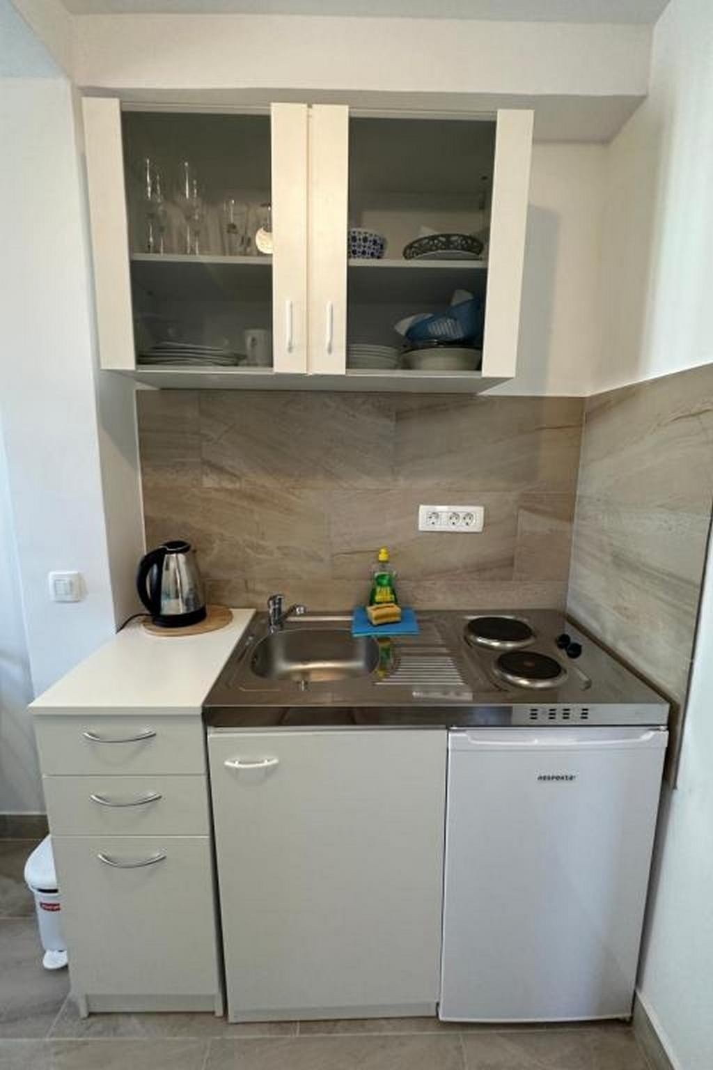 Studio apartman uz plažu Preko, Ugljan  AS-a