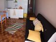 Zavalatica, Dining room in the apartment, (pet friendly) and WiFi.