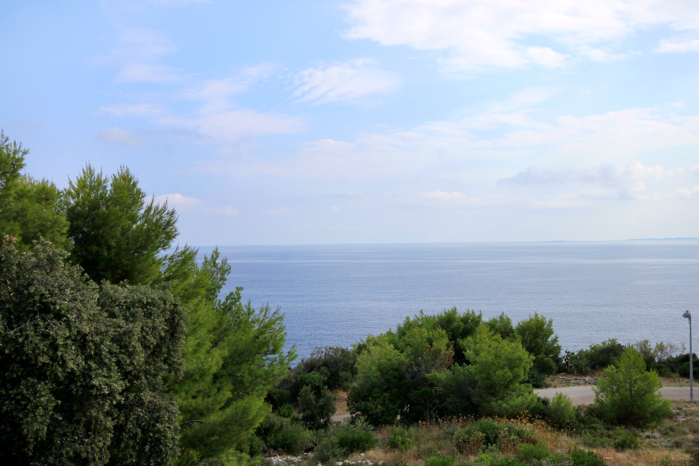 One bedroom apartment with terrace and sea view Zavalatica, Korčula  A-c