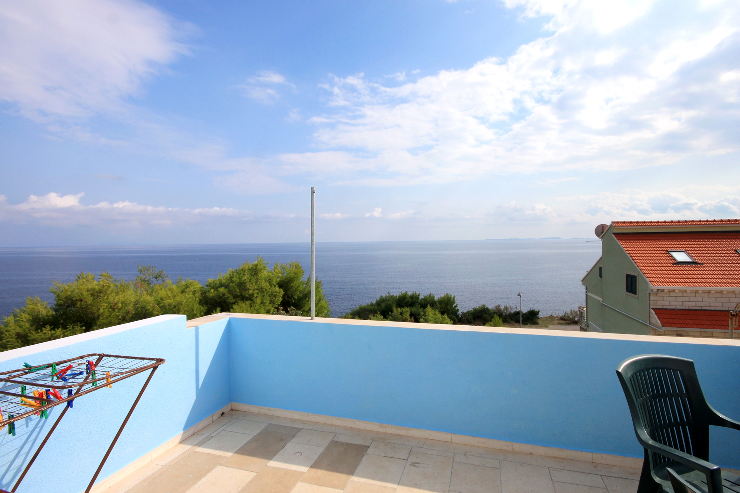 Two bedroom apartment with terrace and sea view Zavalatica, Korčula  A-e