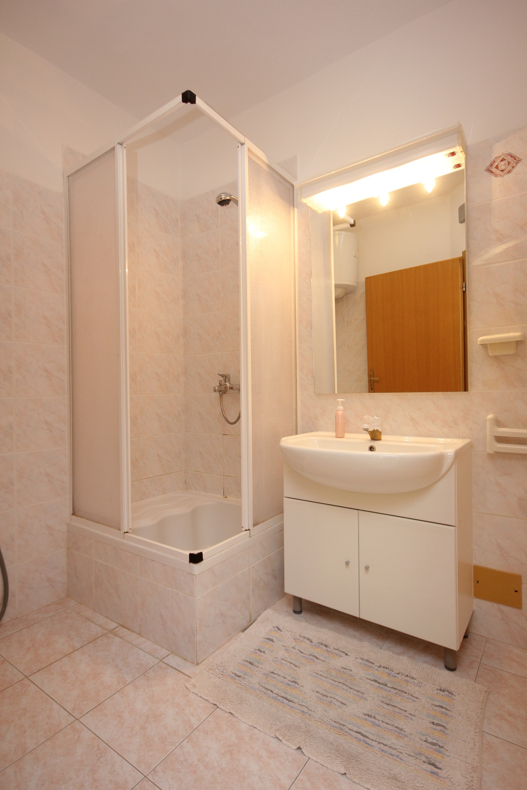 Two bedroom apartment with terrace and sea view Vis  A-a