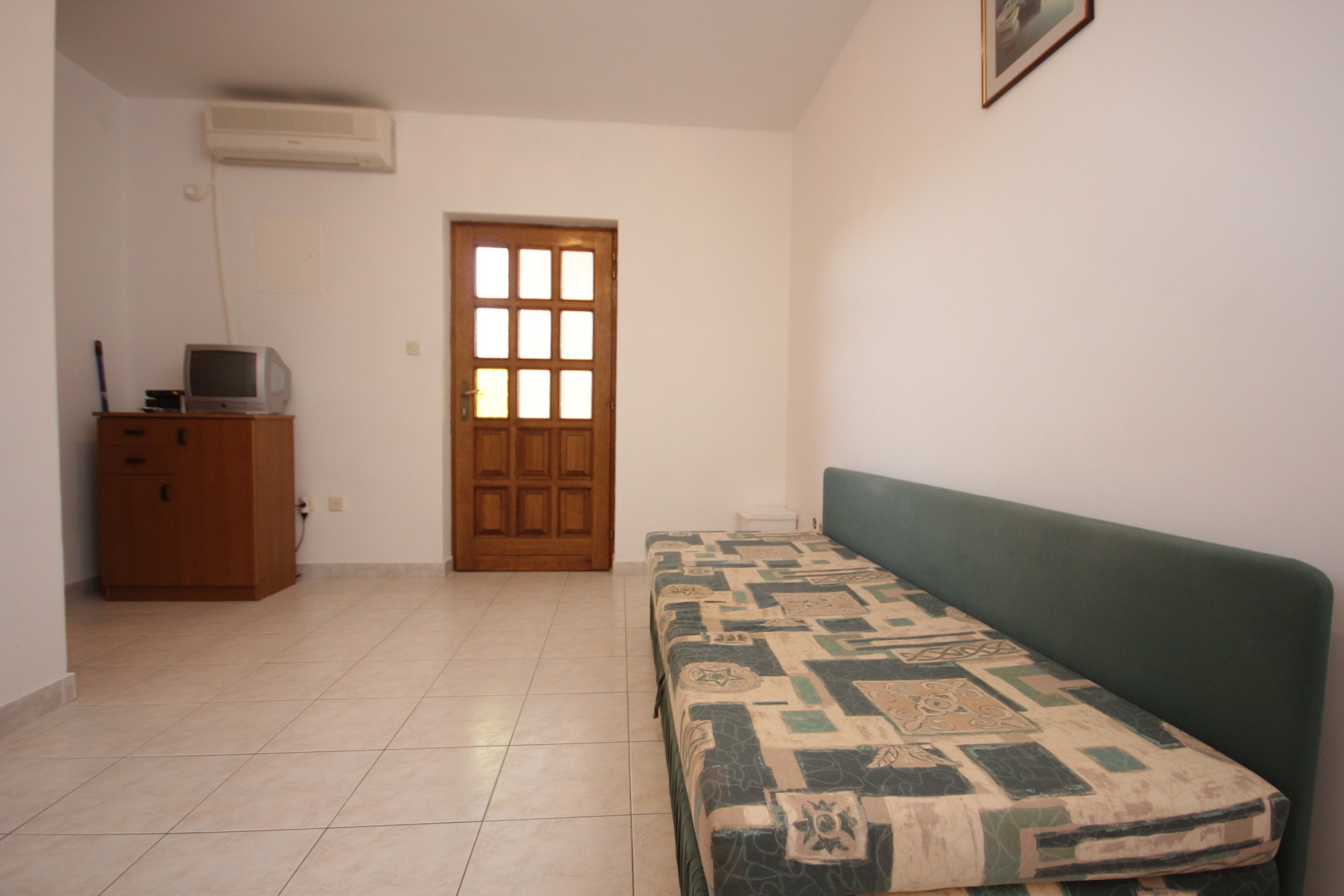 One bedroom apartment with terrace Vis (A-2470-b) One bedroom apartment with terrace Vis (A-2470-b)