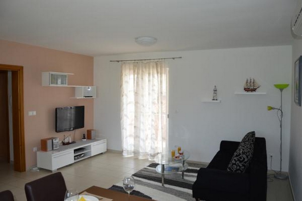 One bedroom apartment with terrace and sea view Sveti Filip i Jakov, Biograd (A-24707-b)