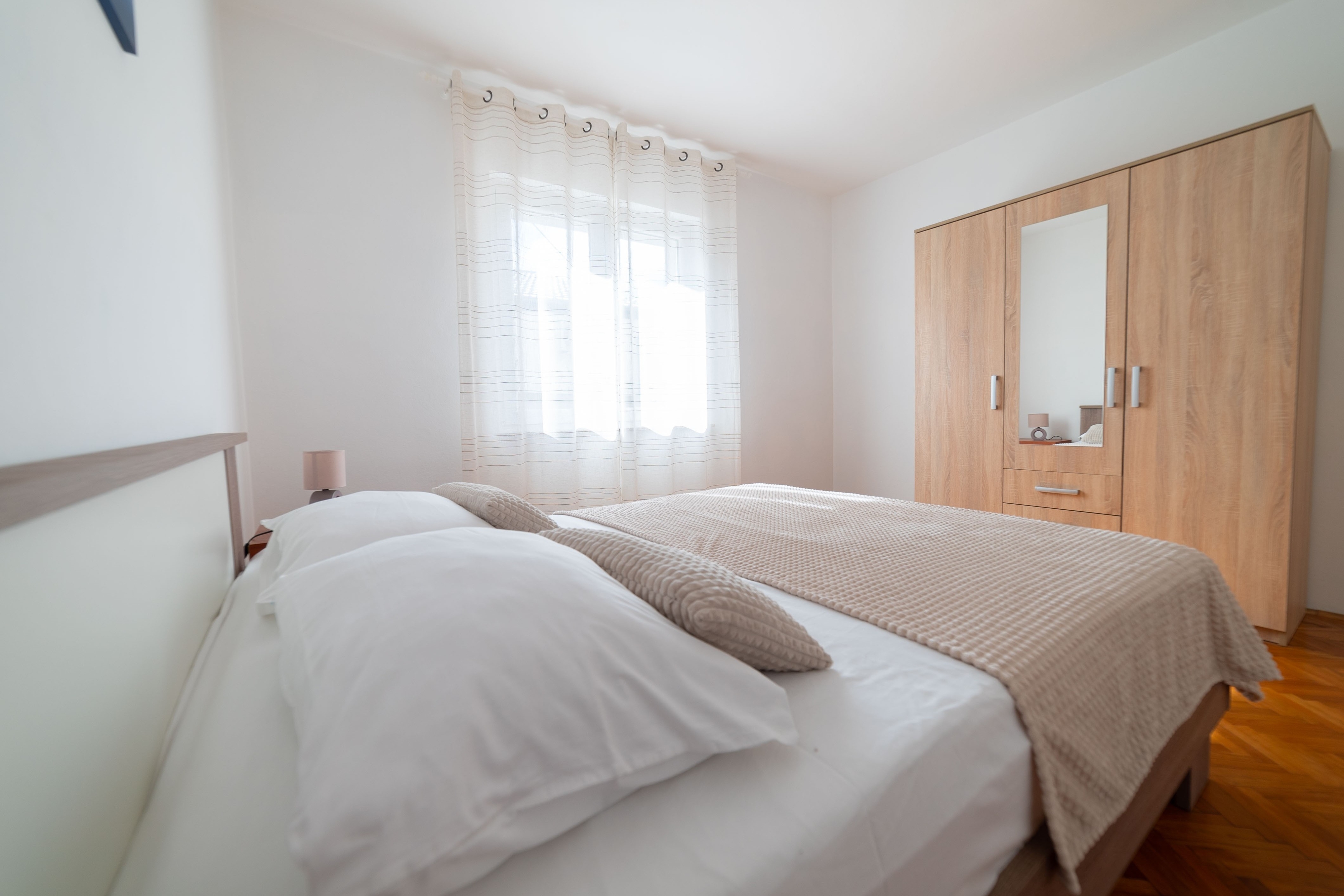 Four-bedroom apartment with terrace Bibinje, Zadar  A-a