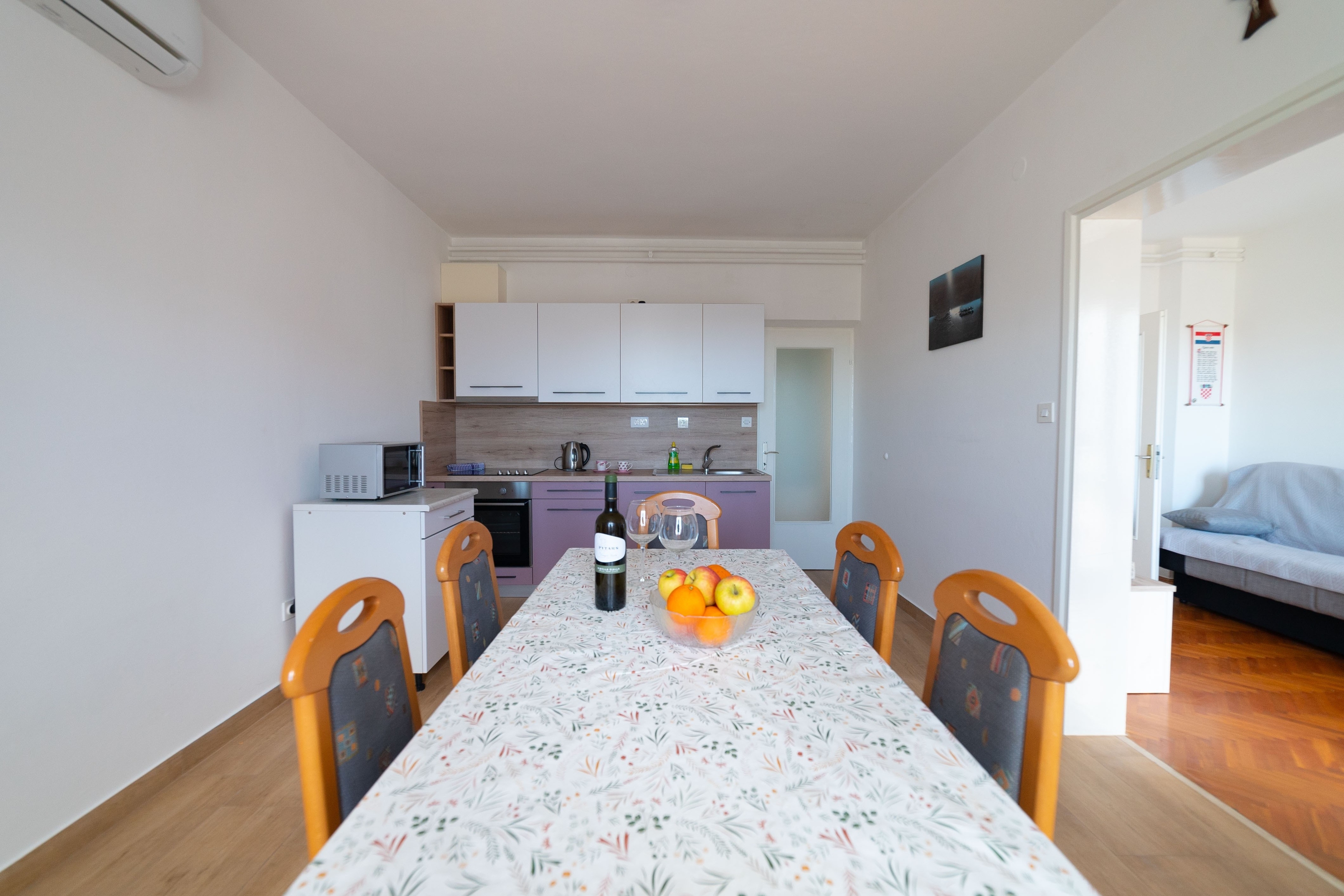 Four-bedroom apartment with terrace Bibinje, Zadar  A-a