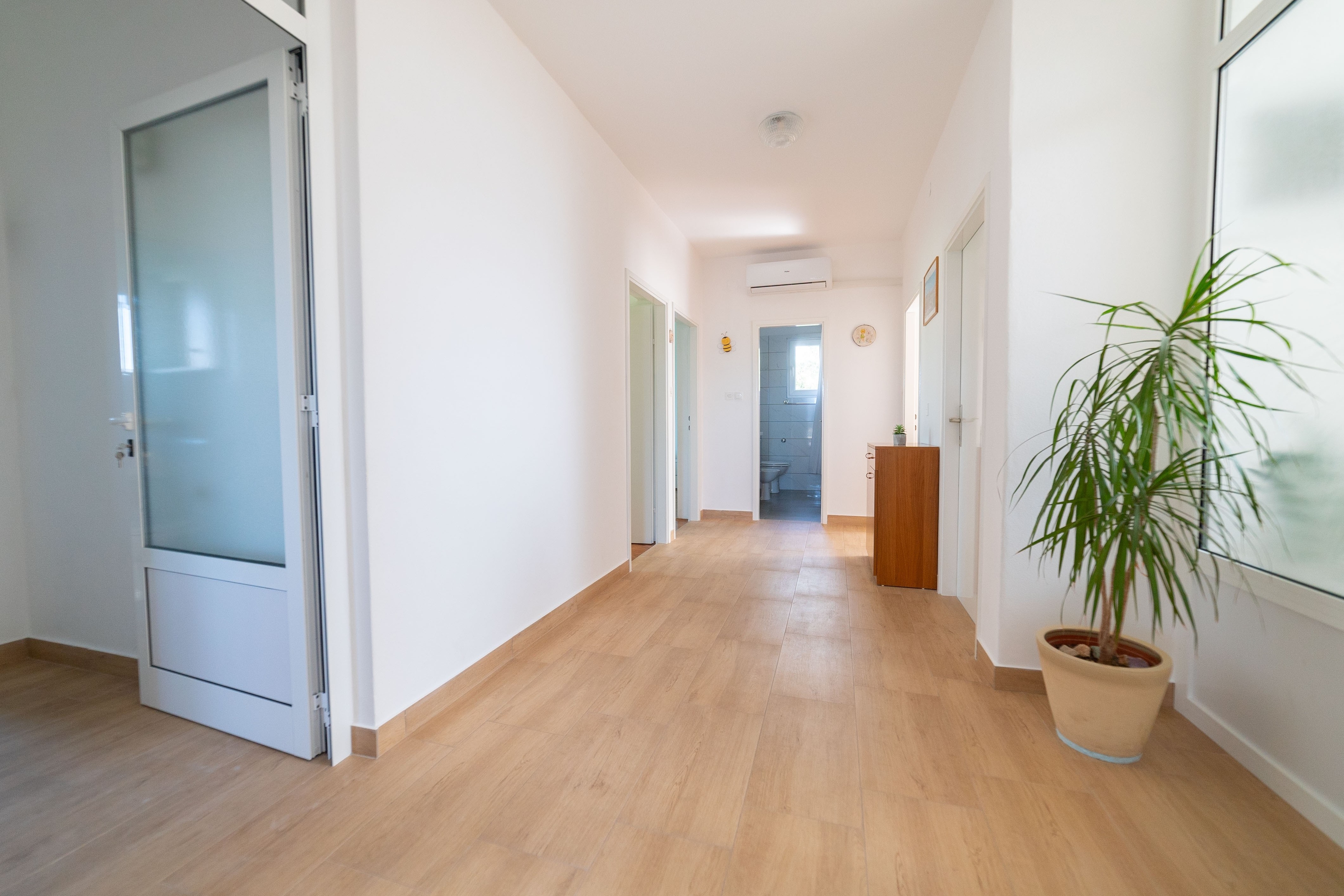 Four-bedroom apartment with terrace Bibinje, Zadar  A-a