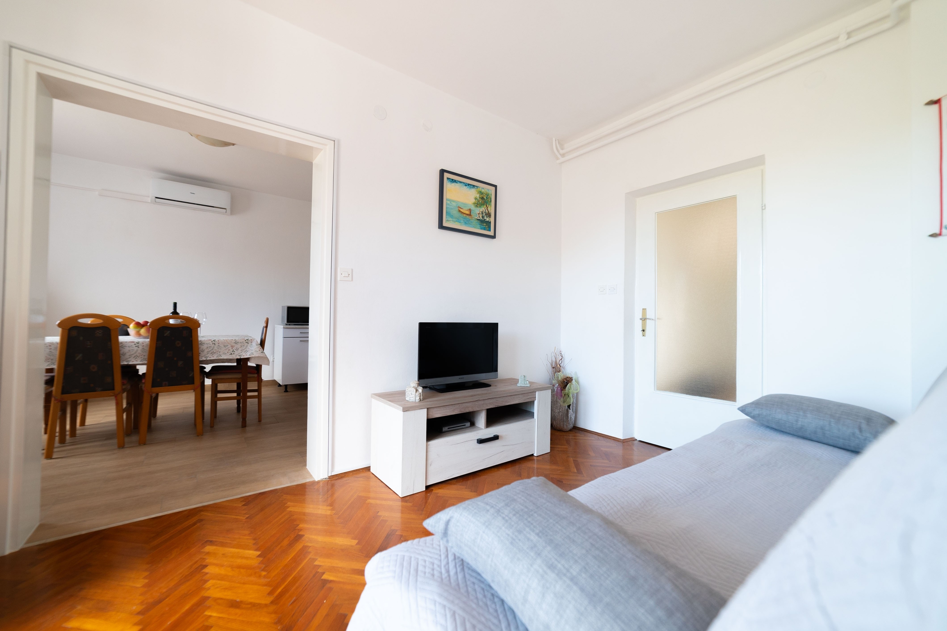 Four-bedroom apartment with terrace Bibinje, Zadar  A-a