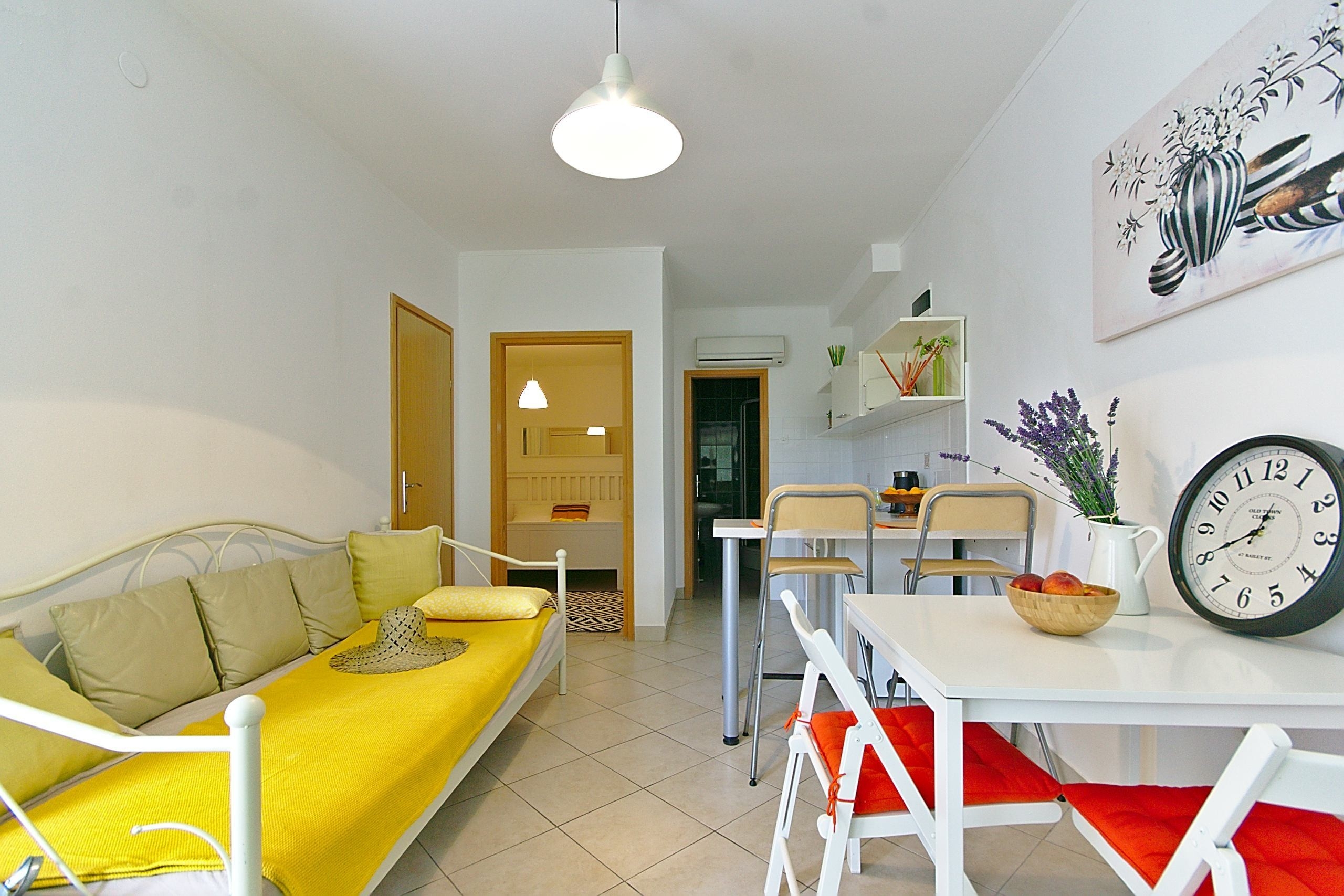 One bedroom apartment with terrace Novi Vinodolski (A-24716-b) One bedroom apartment with terrace Novi Vinodolski (A-24716-b)